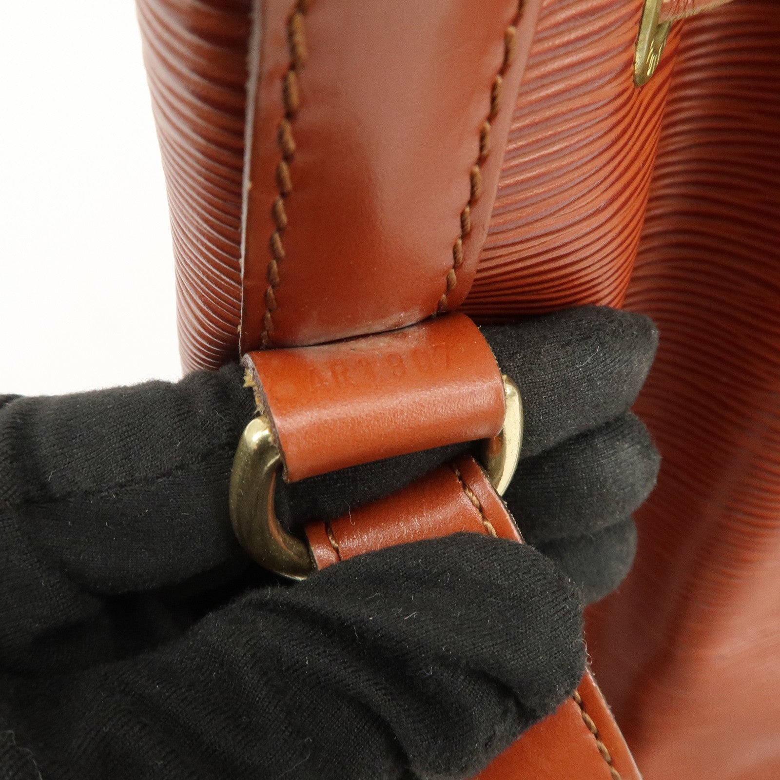 Louis Vuitton Epi Petit Noe Shoulder Bag Kenya Brown M44103