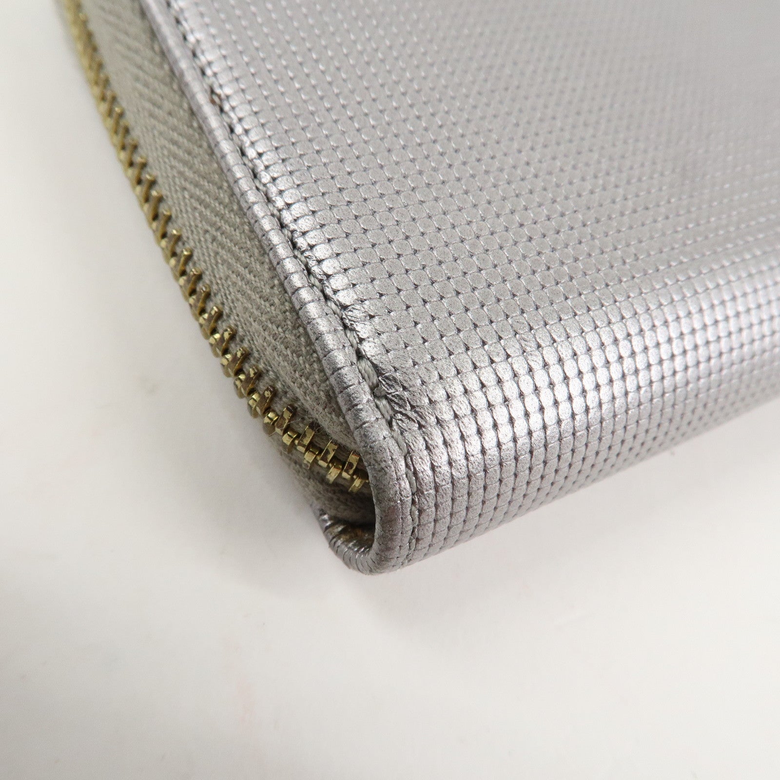 FENDI Leather Round Zippy Long Wallet Silver 8M0024 Used