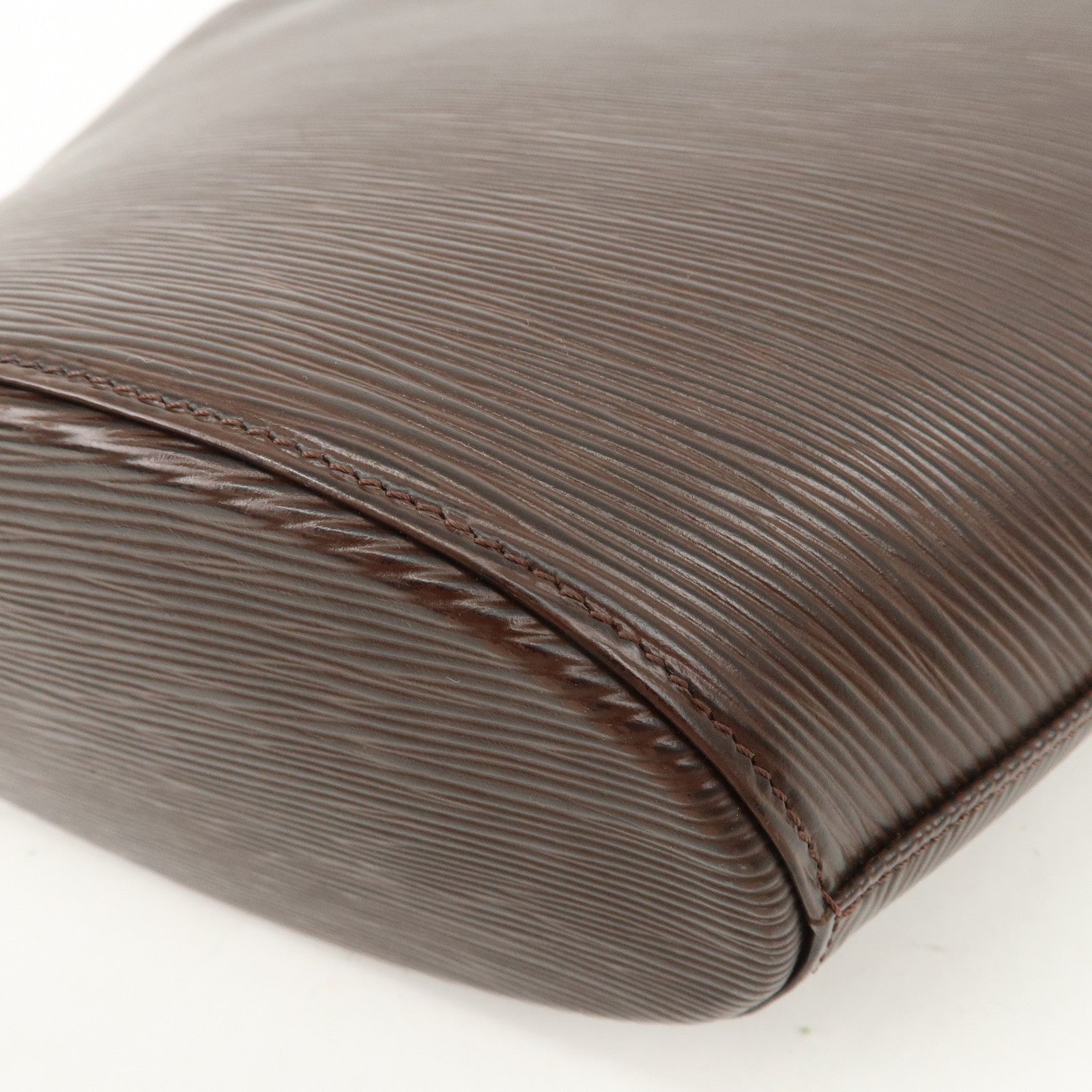 Louis Vuitton Epi Leather Noctambule Hand Bag Mocha M5452D Used