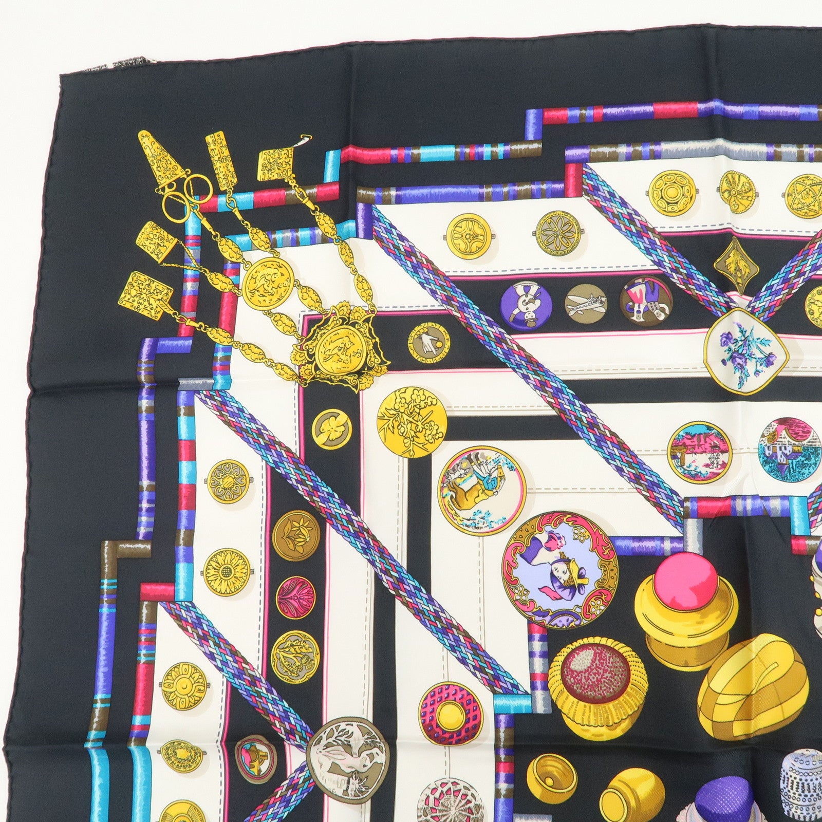 HERMES Carre 90 Silk 100% Scarf Petite main Black White Multicolor