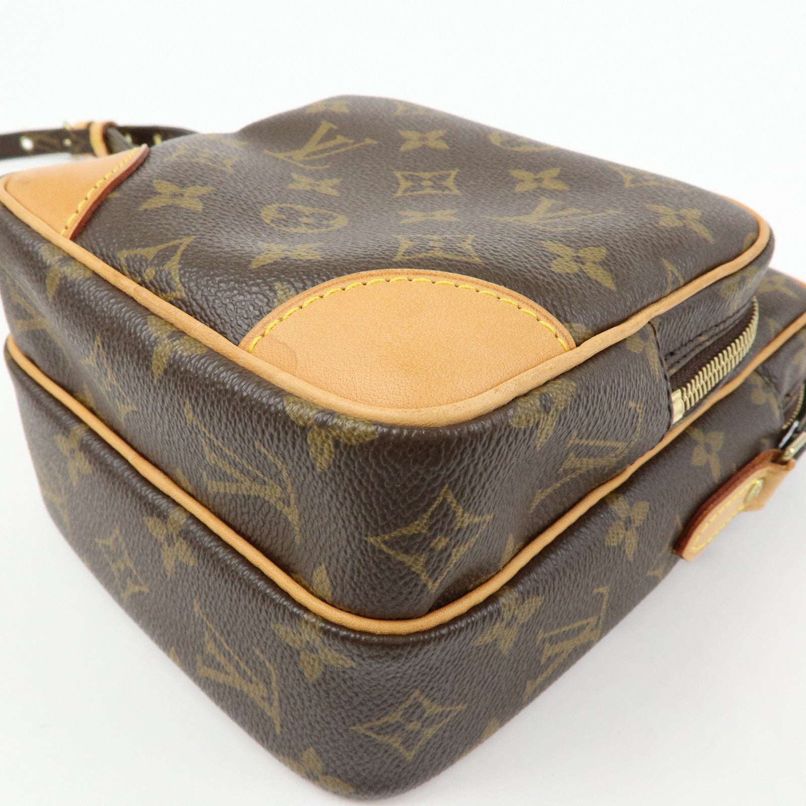 Louis Vuitton Monogram Amazone Shoulder Bag Crossbody Bag M45236