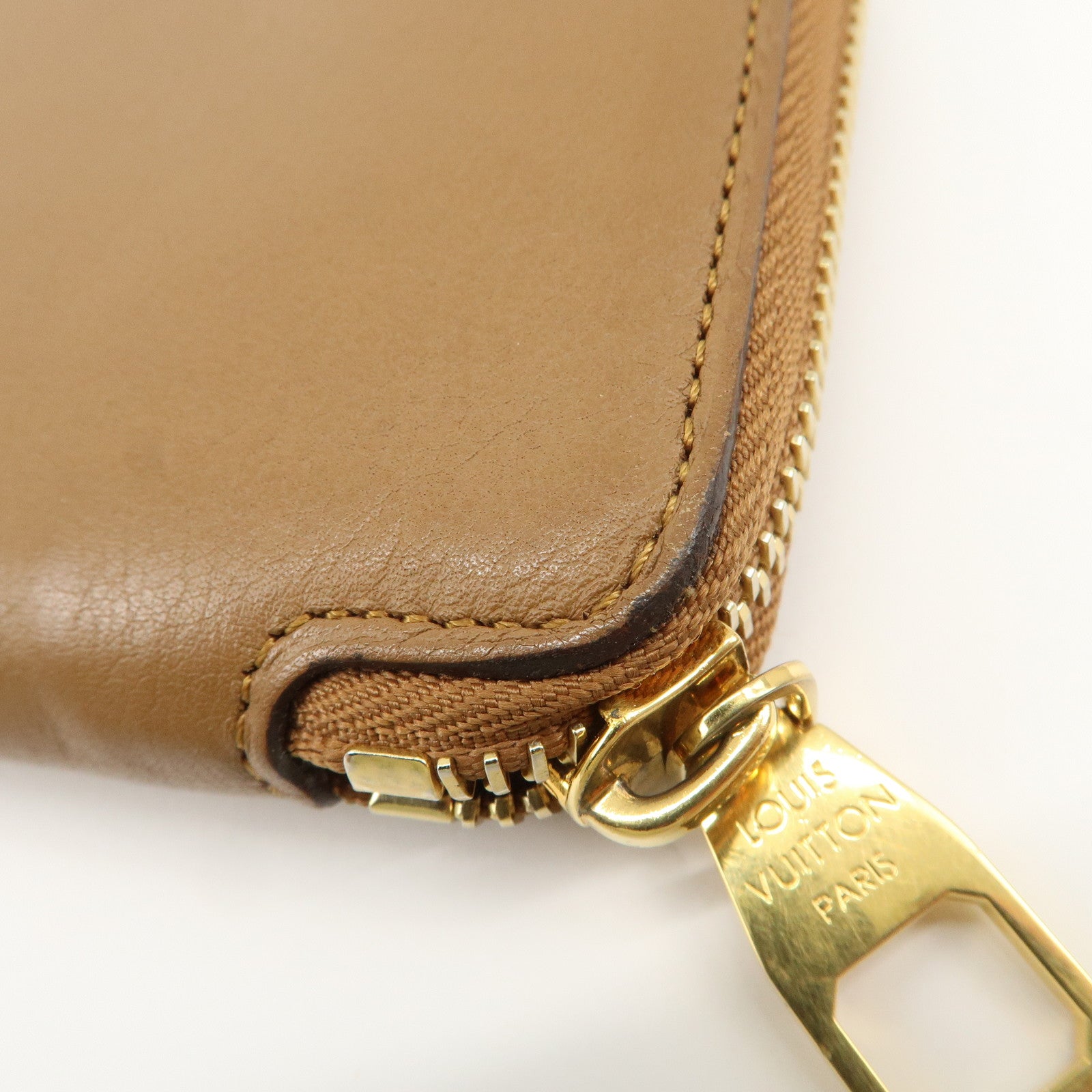 Louis Vuitton Parnassea Portefeuille Leather Round Zippy Wallet M58209 Used