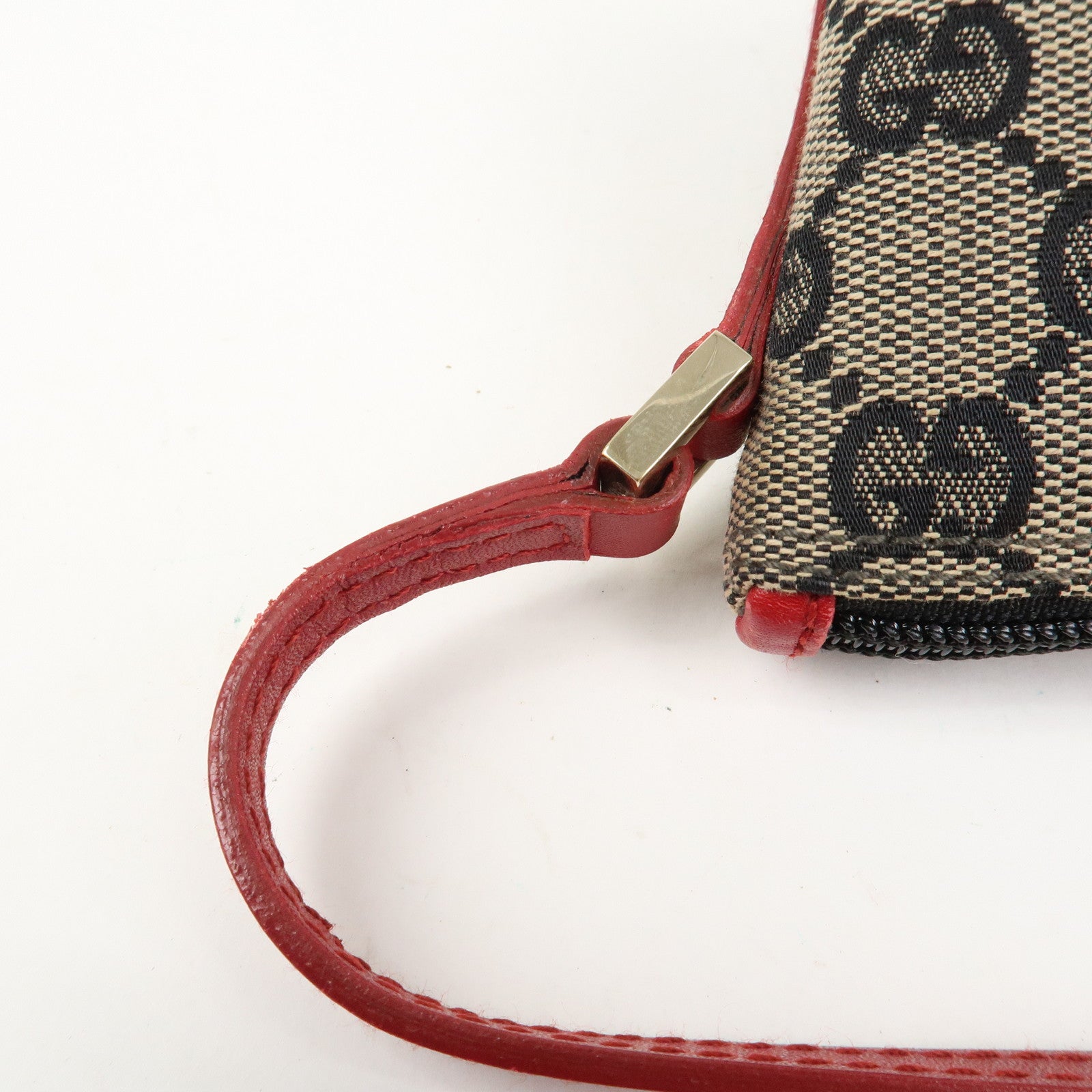 GUCCI GG Canvas Leather Accessory Pouch Hand Bag 039.1103