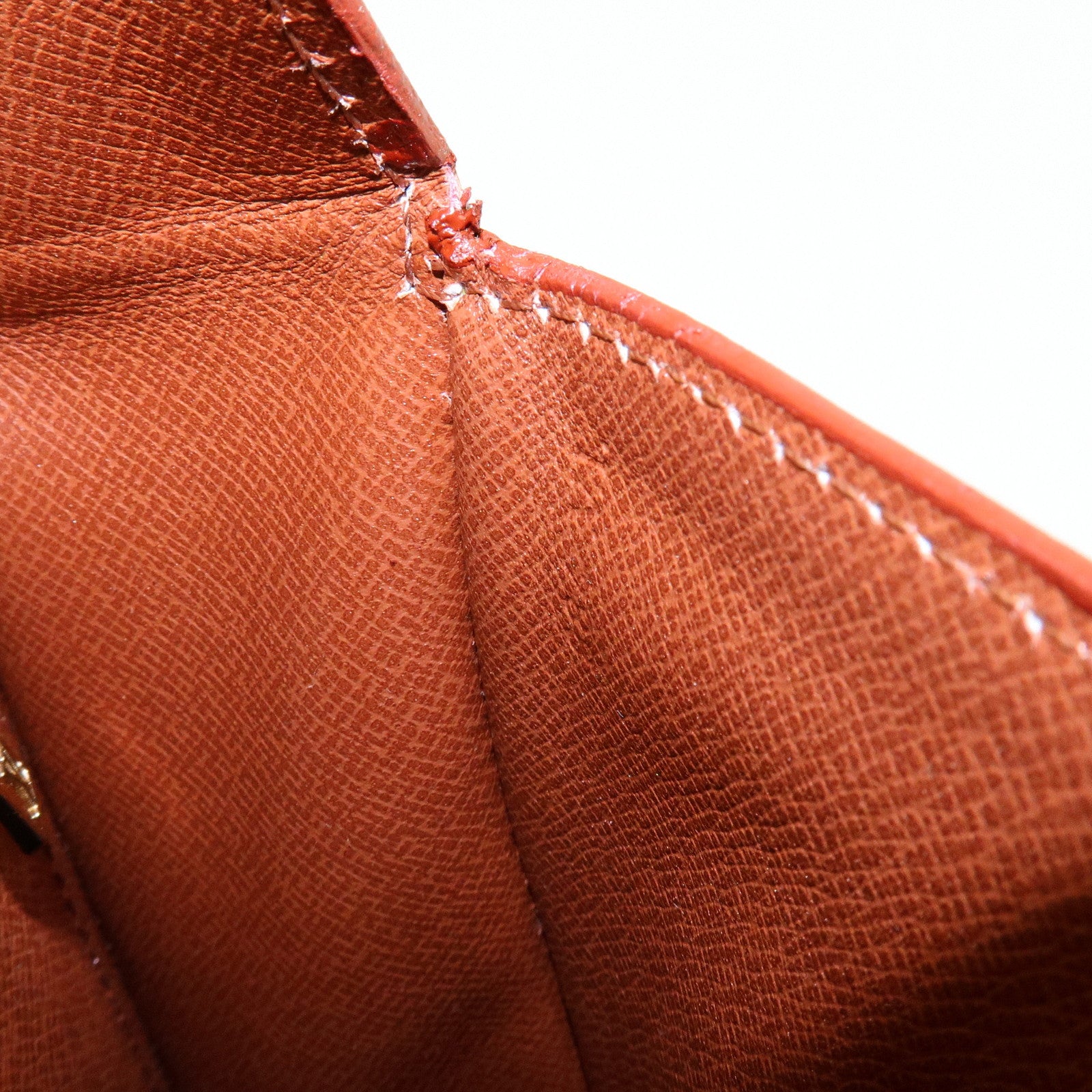 Louis Vuitton Epi Saint Cloud Shoulder Bag Winnipeg Beige M52196