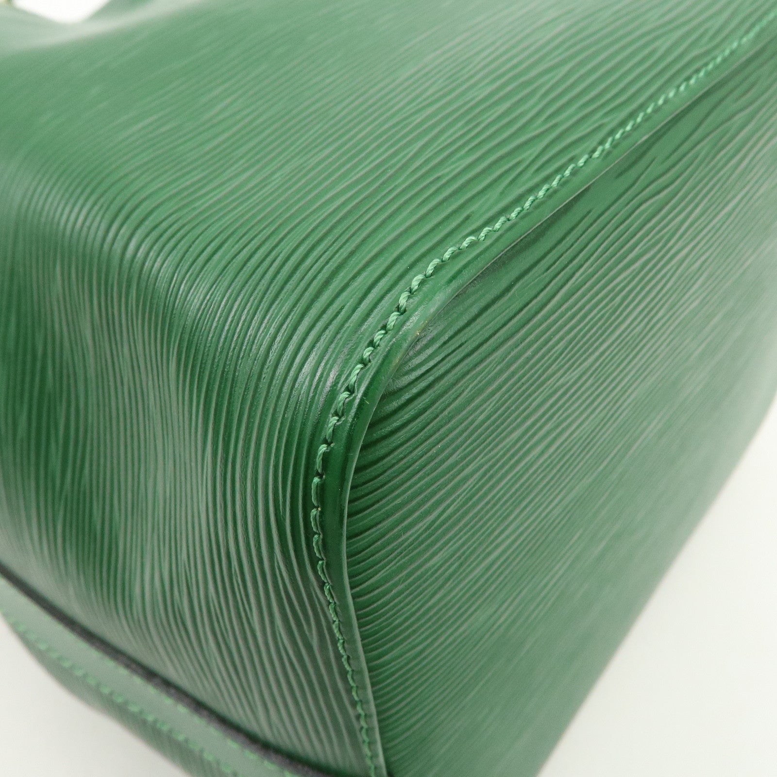 Louis Vuitton Epi Petit Noe Shoulder Bag Borneo Green M44104