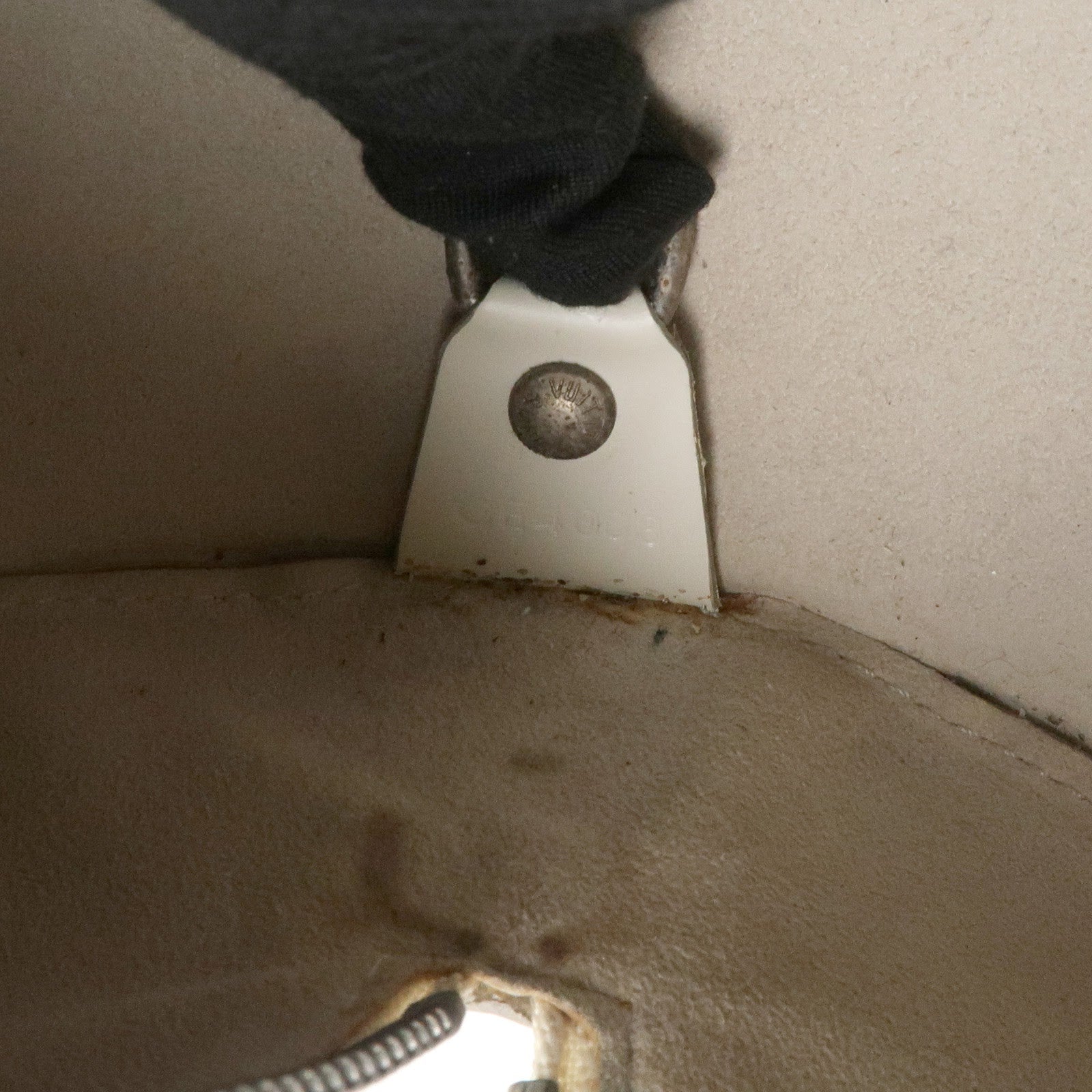 Louis Vuitton Epi Leather Soufflot Shoulder Bag Hand Bag Ivory White Used