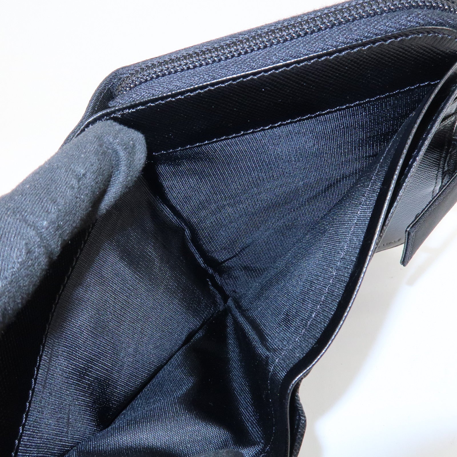 PRADA Nylon Saffiano Leather Bi-fold Round zippy Wallet Black Used