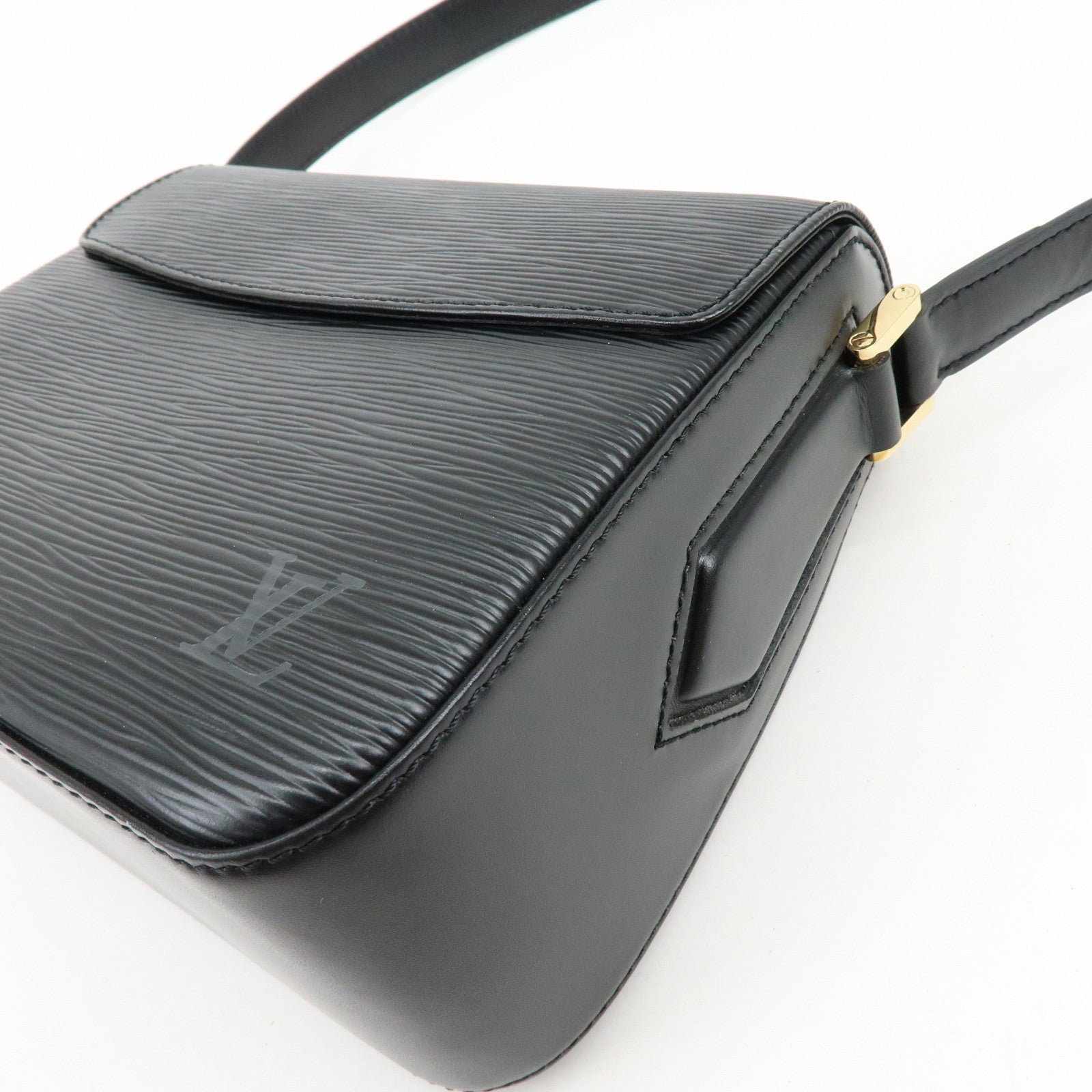 Louis Vuitton Epi Buci Shoulder Bag Hand Bag Noir M52202