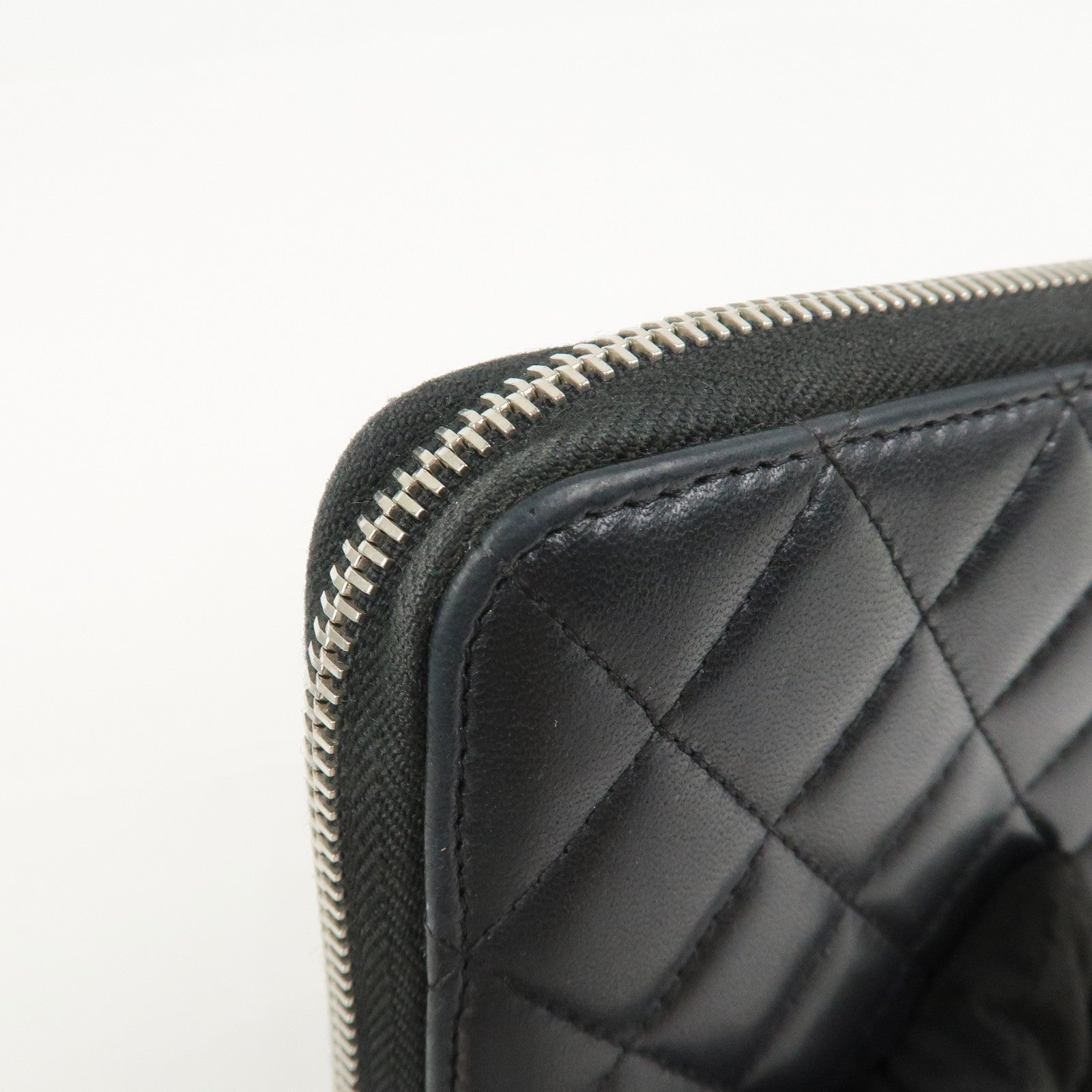 CHANEL Matelasse Lamb Skin Zippy Round Long Wallet Black A50097