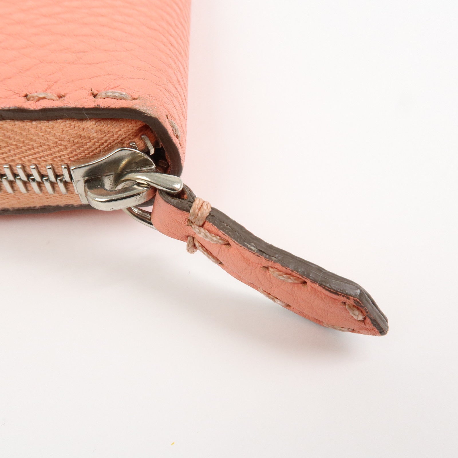FENDI Leather Round Zippy Long Wallet Pink 8M0299