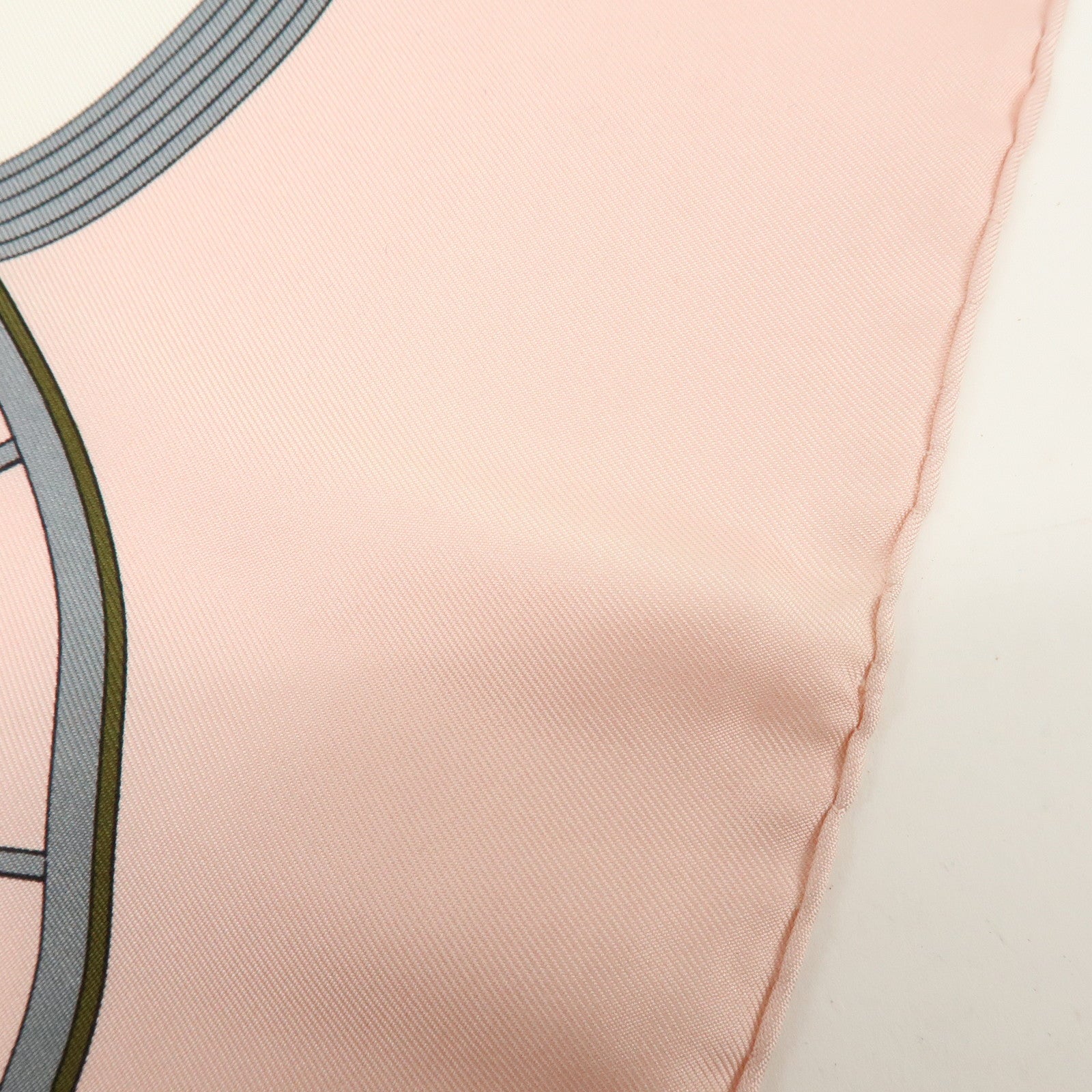 HERMES Carre 90 Silk 100% Scarf SPRINGS Carriage Print Pink White