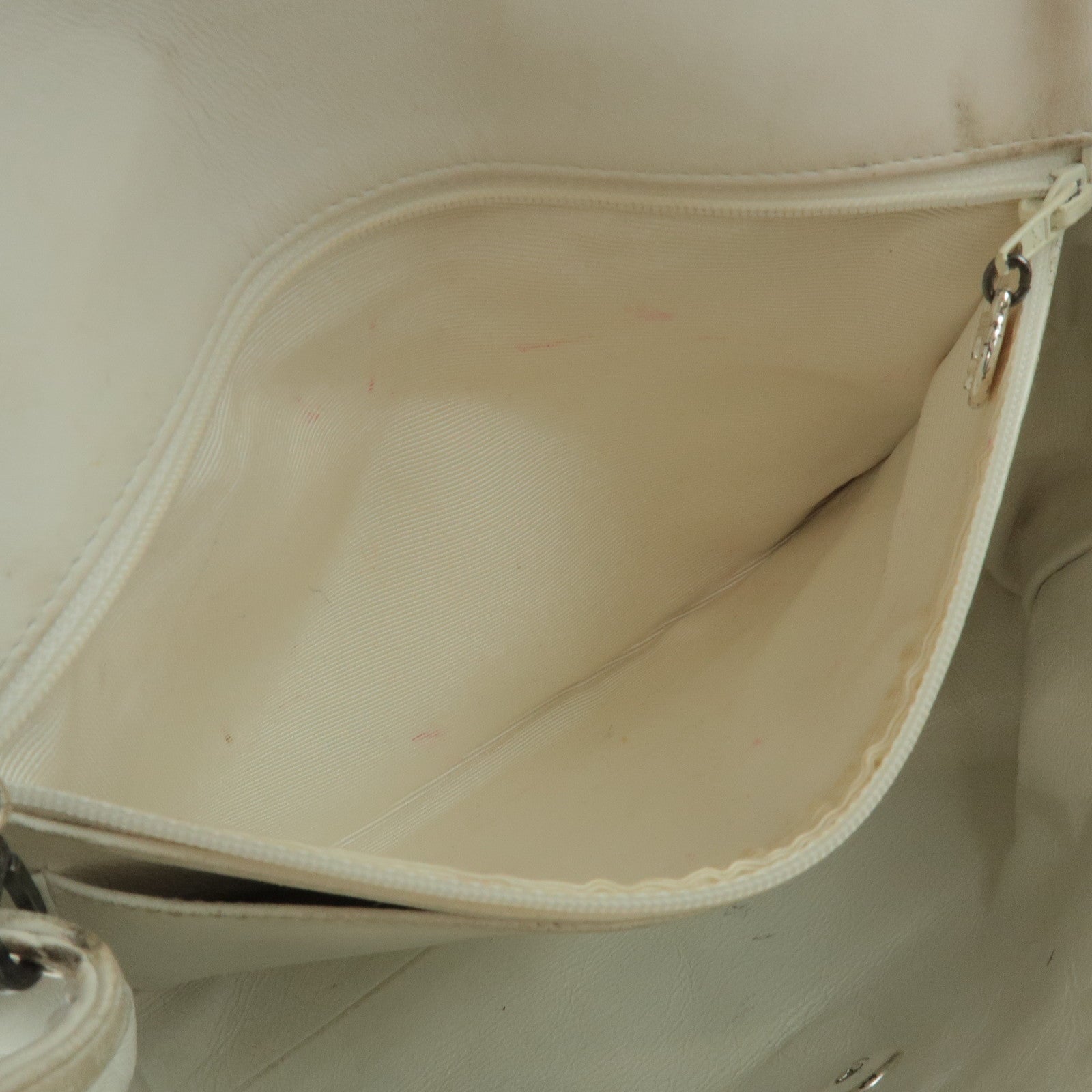 CHANEL Matelasse Lamb Skin Chain Shoulder Bag White Silver