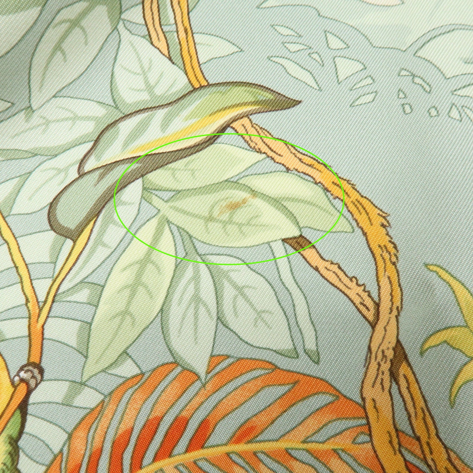 HERMES Carre 90 Silk 100% Scarf JUNGLE LOVE Light Green Ivory