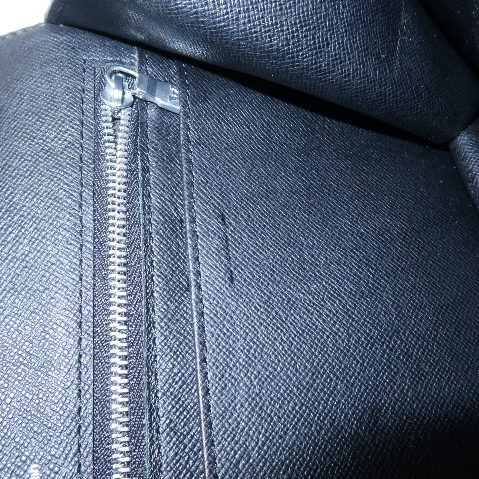 Louis Vuitton Taiga Leather Selenga Clutch Bag Ardoise M30782