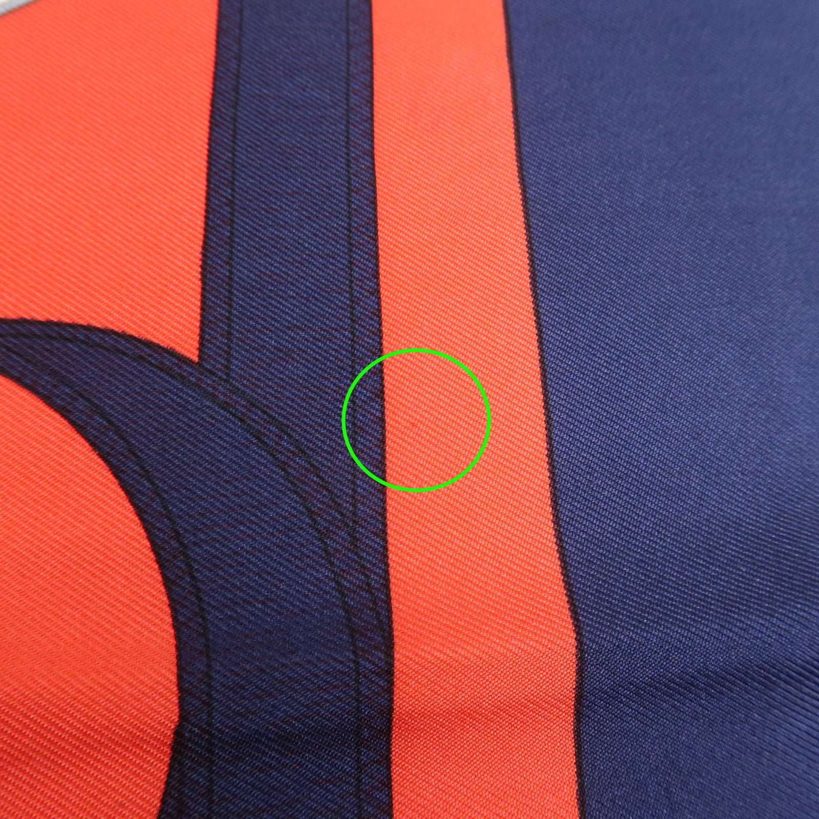 HERMES Carre 90 Silk 100% Scarf Eperon d'or White Navy