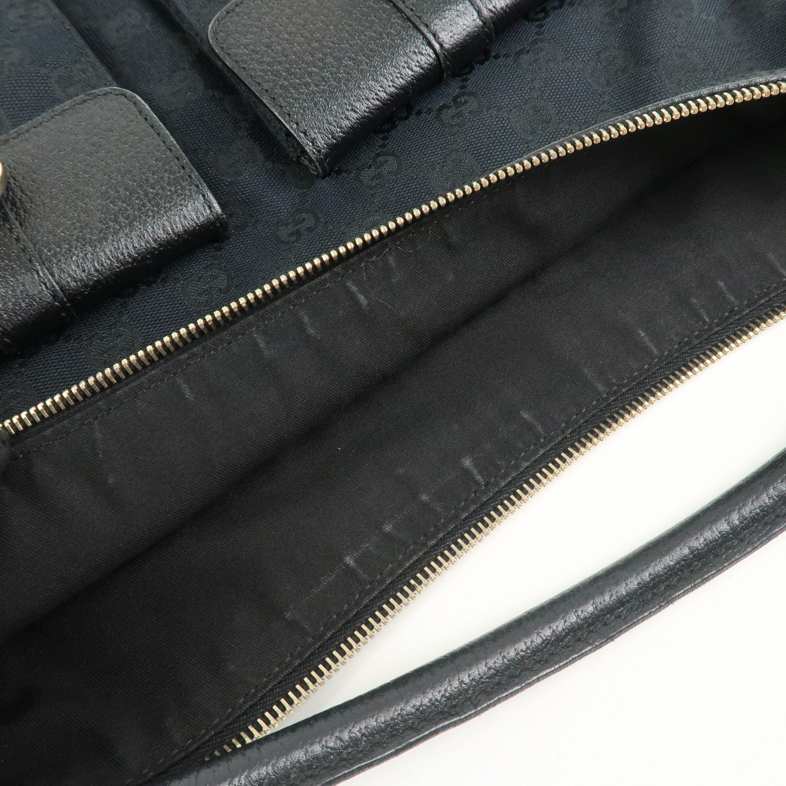 GUCCI Abbey GG Monogram Front Pocket Shoulder Bag Black 153025