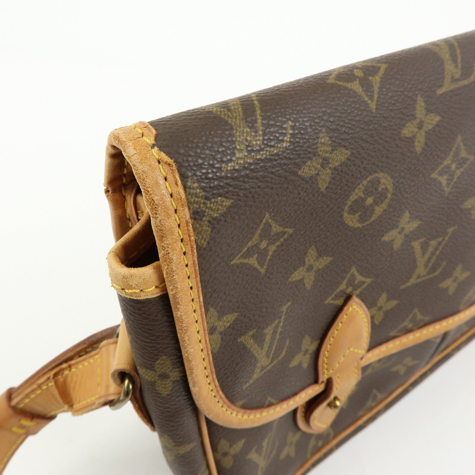 Louis Vuitton Monogram Gibeciere MM Shoulder Bag M42247