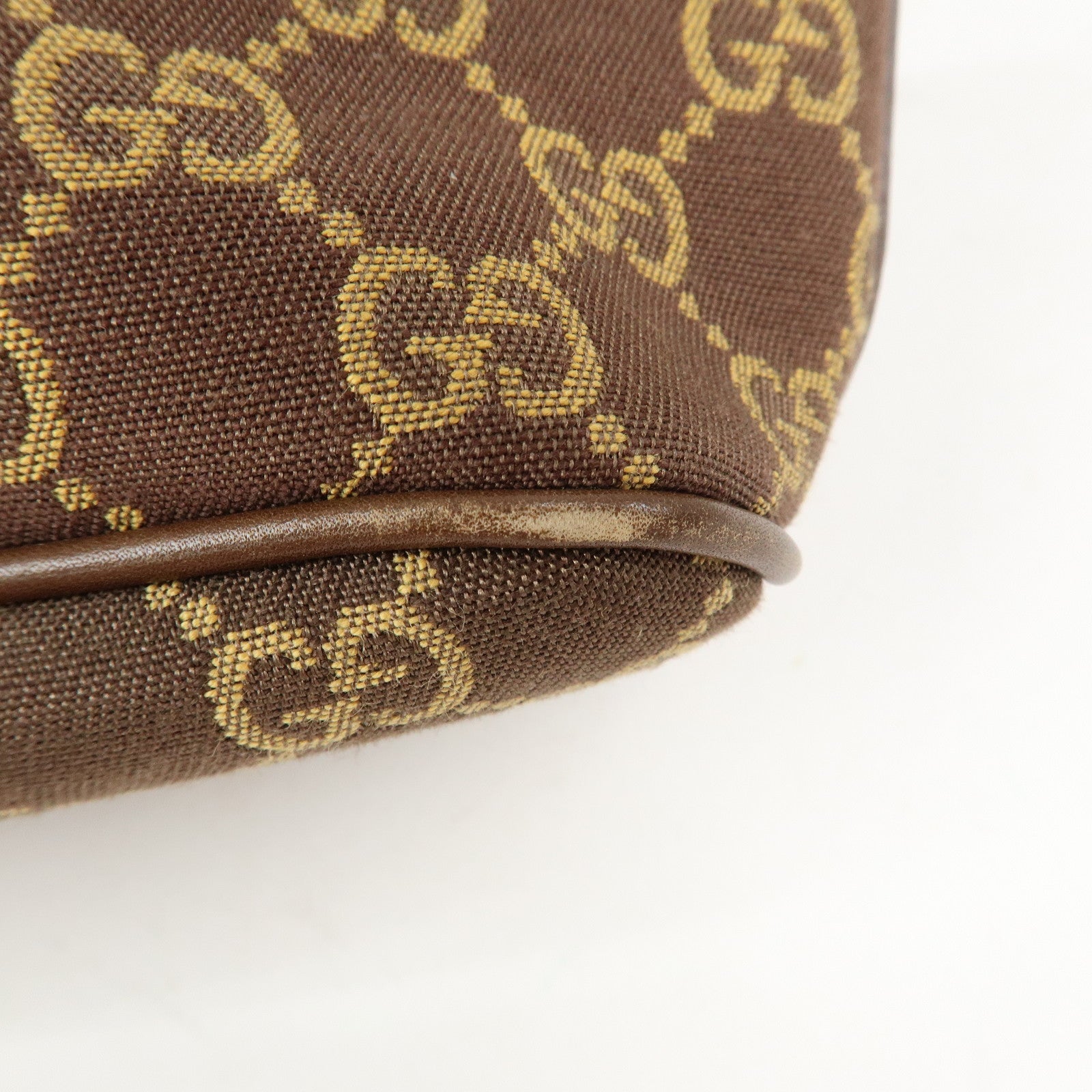GUCCI Boat Bag GG Canvas Accessory Pouch Hand Bag Brown 039.1103