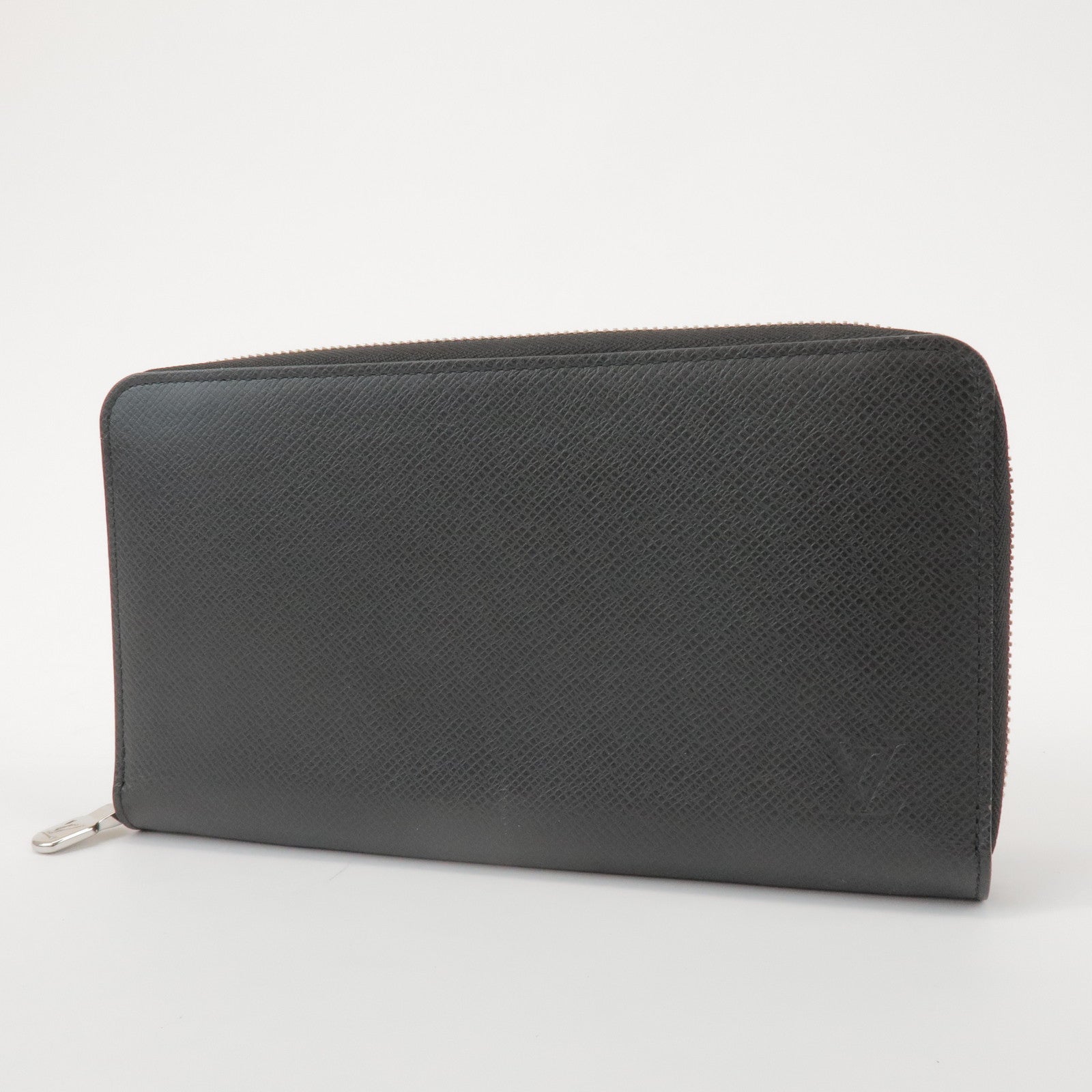 Louis Vuitton Taiga Zippy Organizer NM Long Wallet Noir M30056