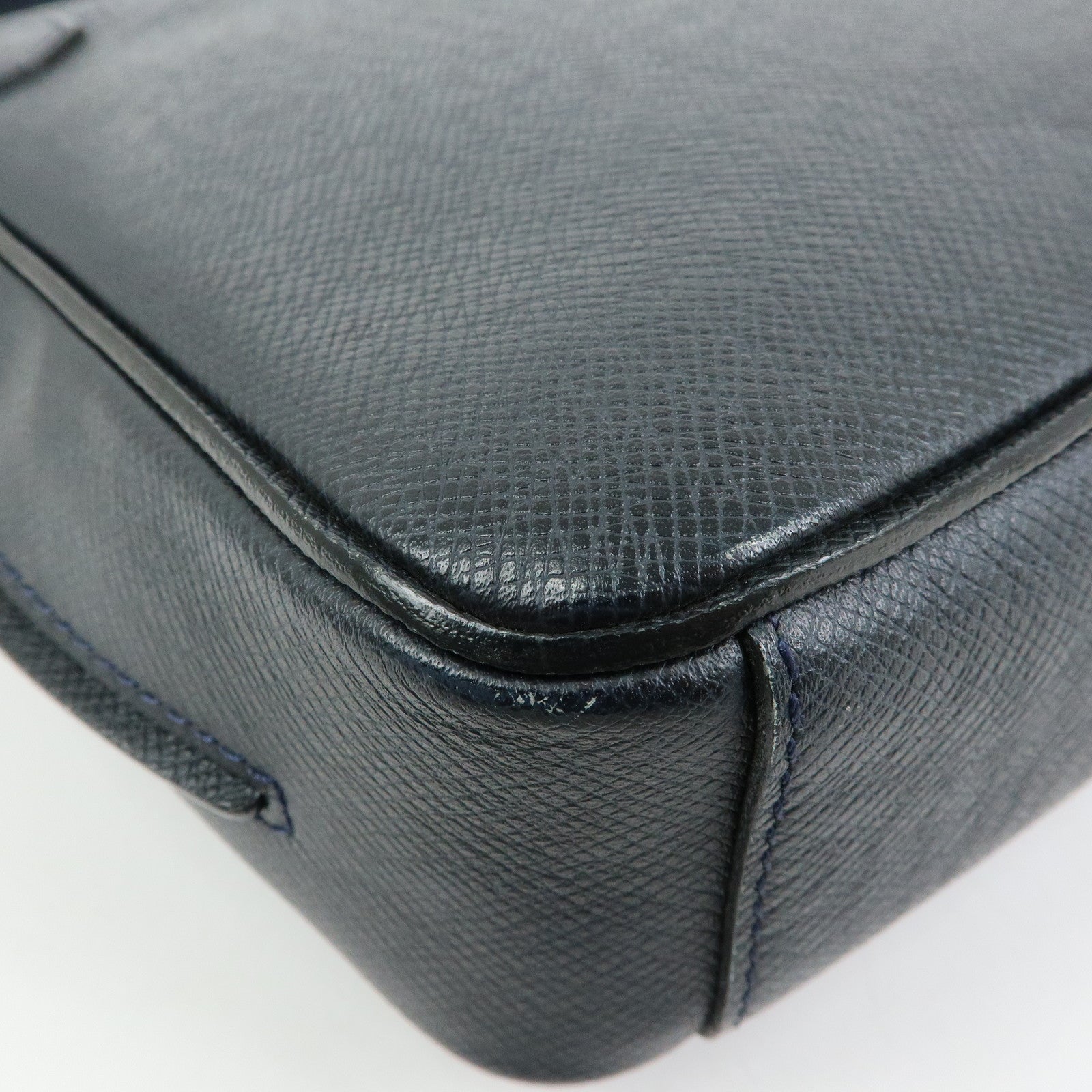 Louis Vuitton Taiga Leather Shoulder Crossbody Bag Boreal M32632