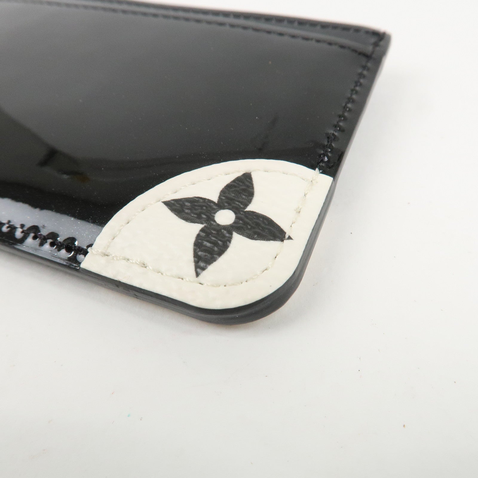 Louis Vuitton Portes Cartes Simple Vernis Leather Card Case M67664 Used