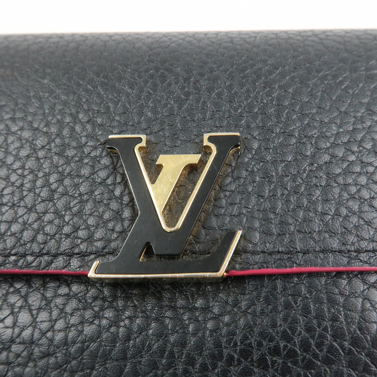 Louis Vuitton Portefeuille Capucines Compact Wallet Black M62157 Used