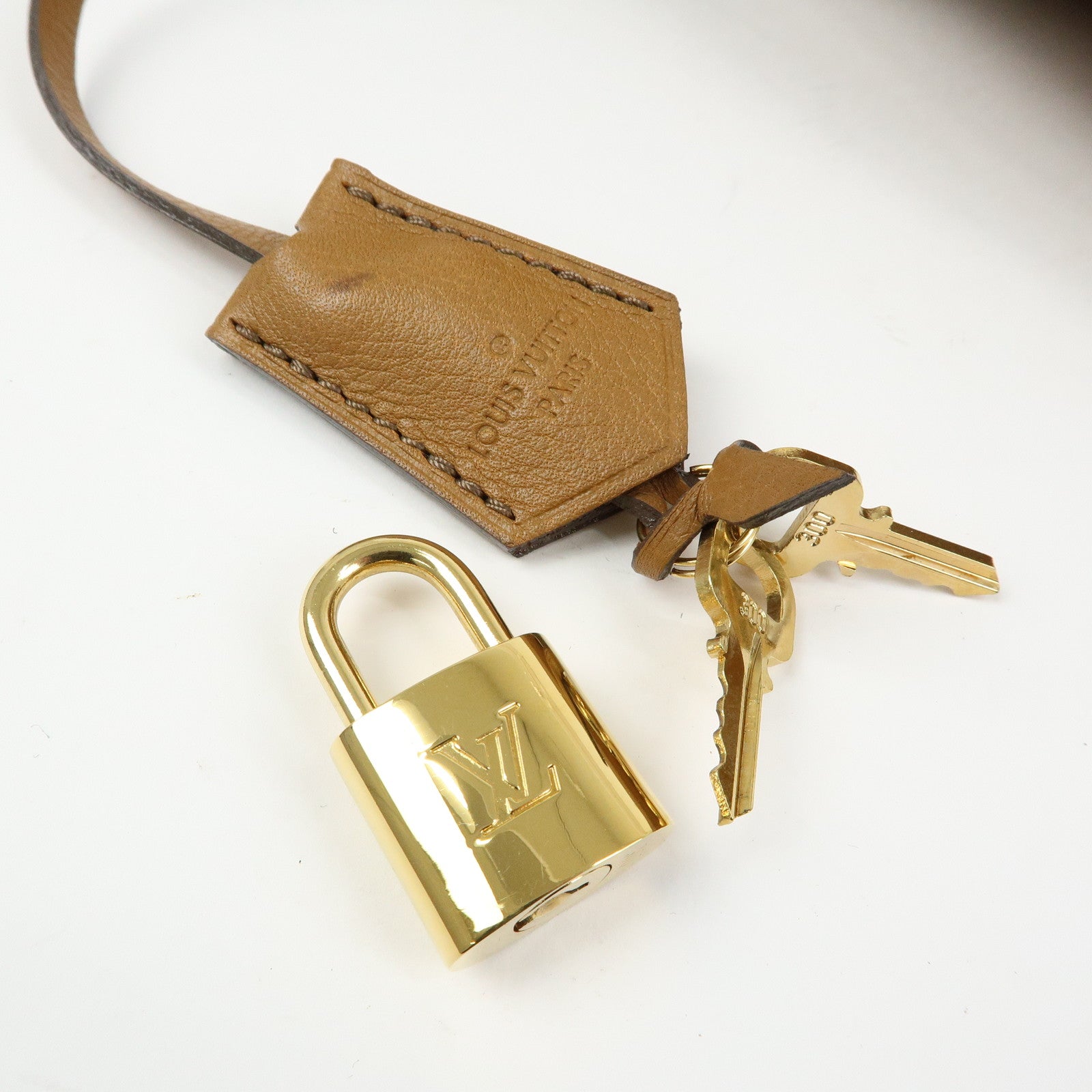 Louis Vuitton Monogram Mahina Selene MM Shoulder Bag Caramel M94214