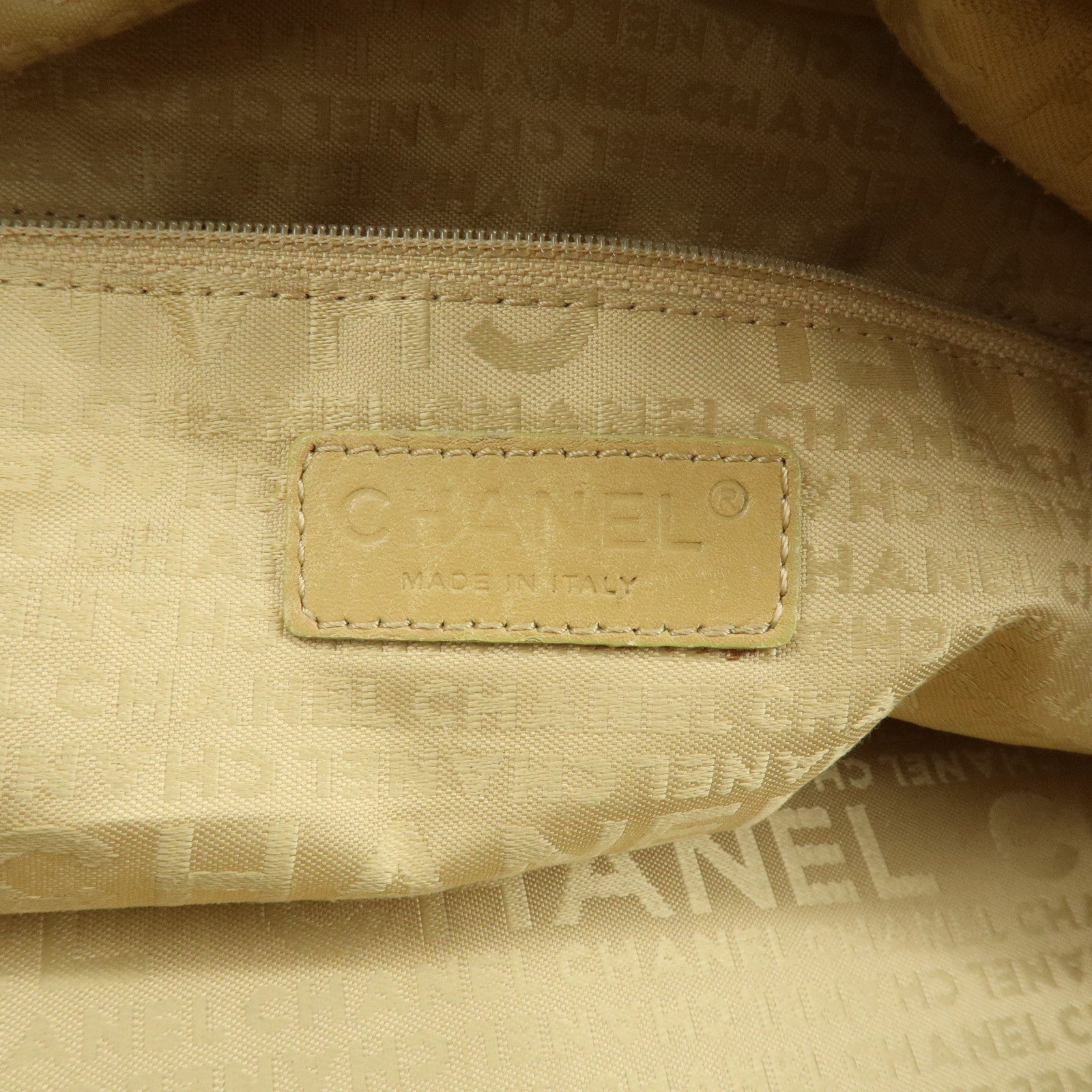 CHANEL Chocolate Bar COCO Mark Caviarskin Hand Bag Beige