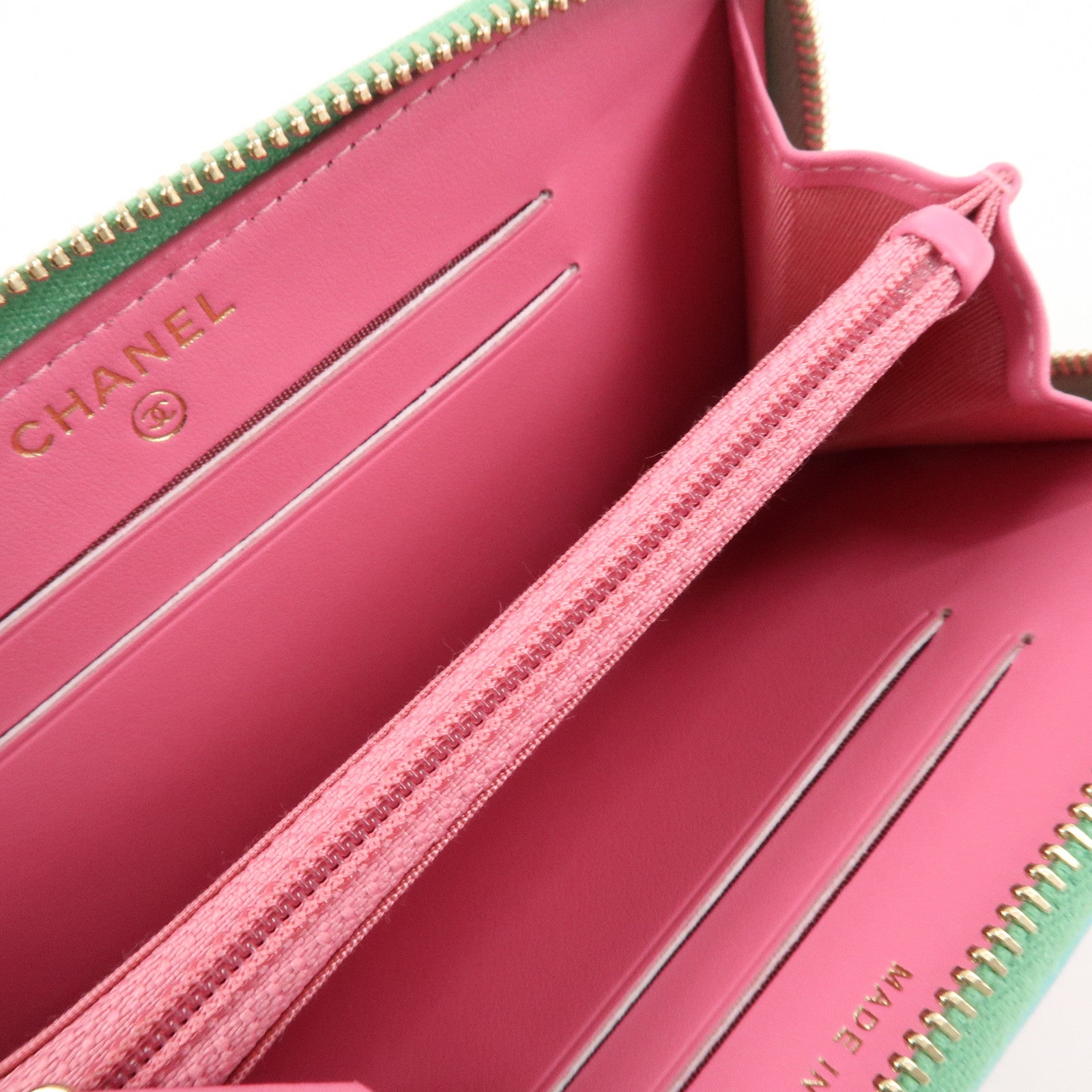 CHANEL COCO Mark CC Filigree Caviarskin Round Zippy Wallet Pink A84446 Used