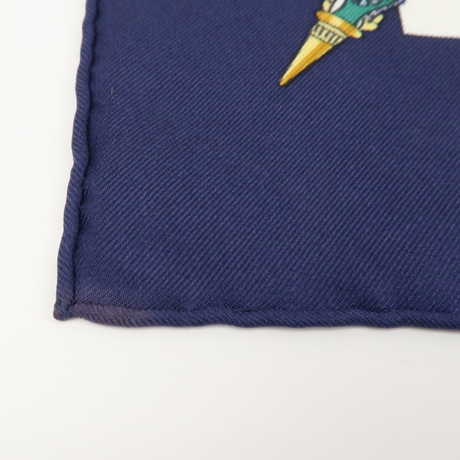 HERMES Carre 90 Silk Scarf PARMI LES FLEURS JE COMPTE LES HEURES