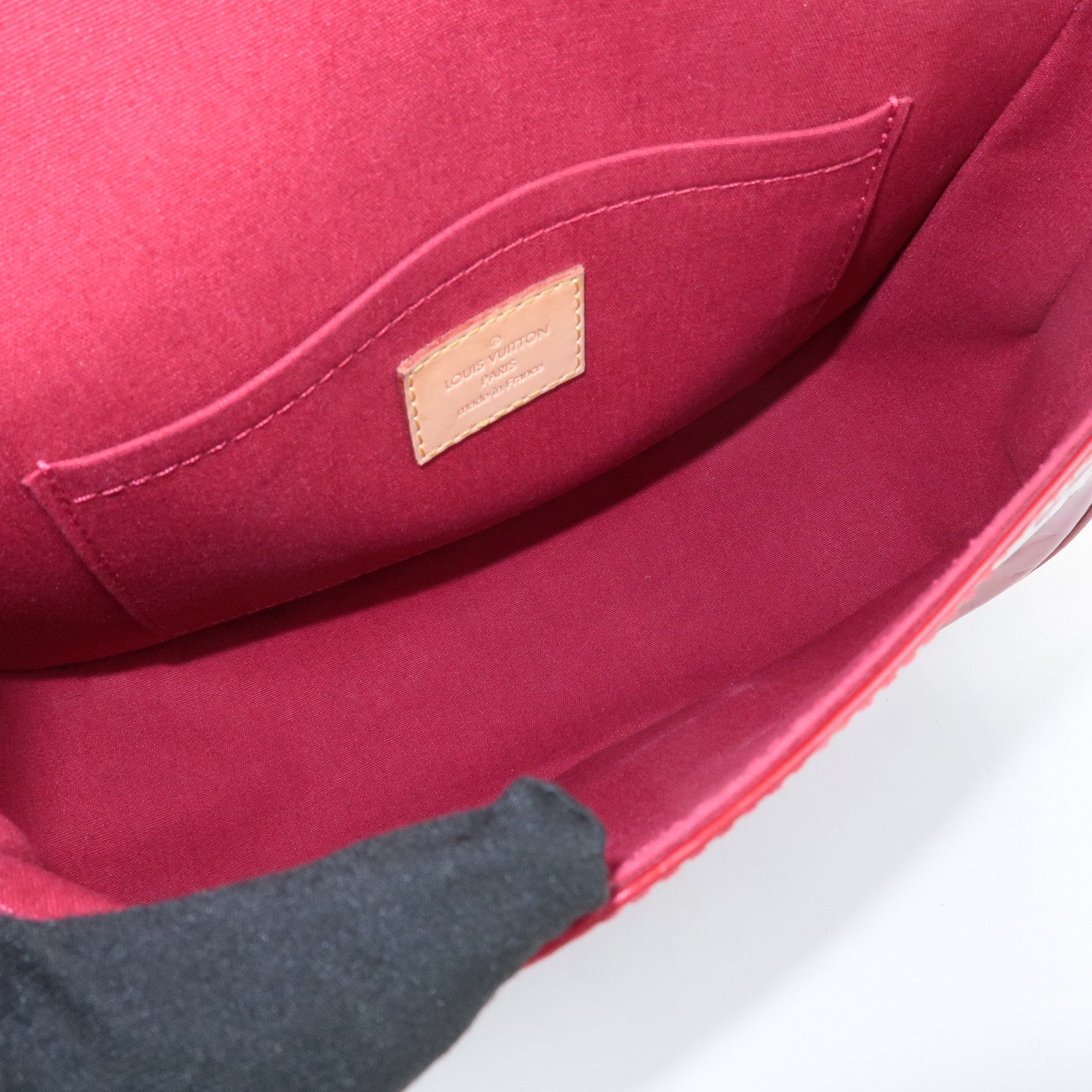 Louis Vuitton Vernis Leather Bellflower GM Pomme d'Amour M91708