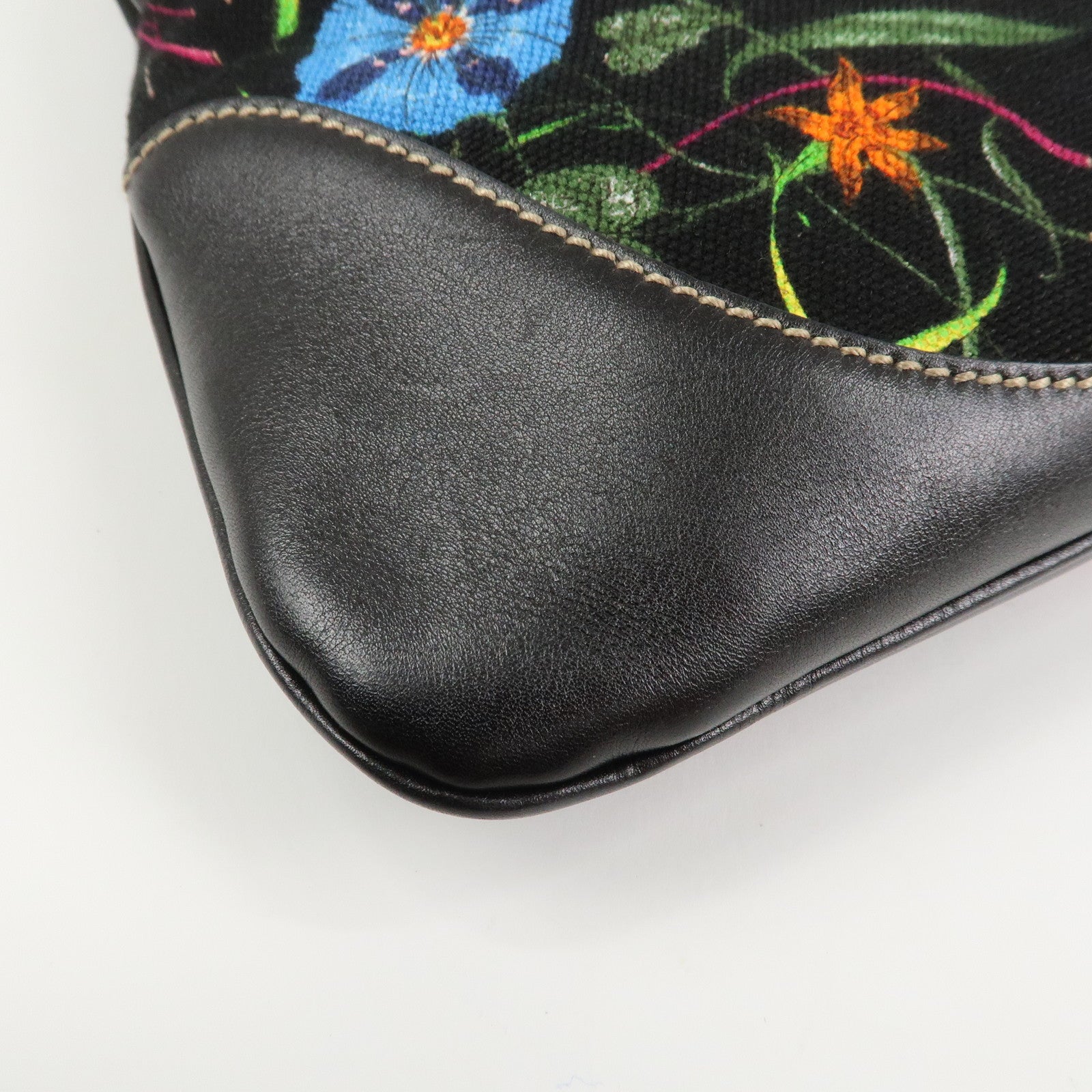 GUCCI Canvas Leather Shoulder Bag Flower Print Black 153029