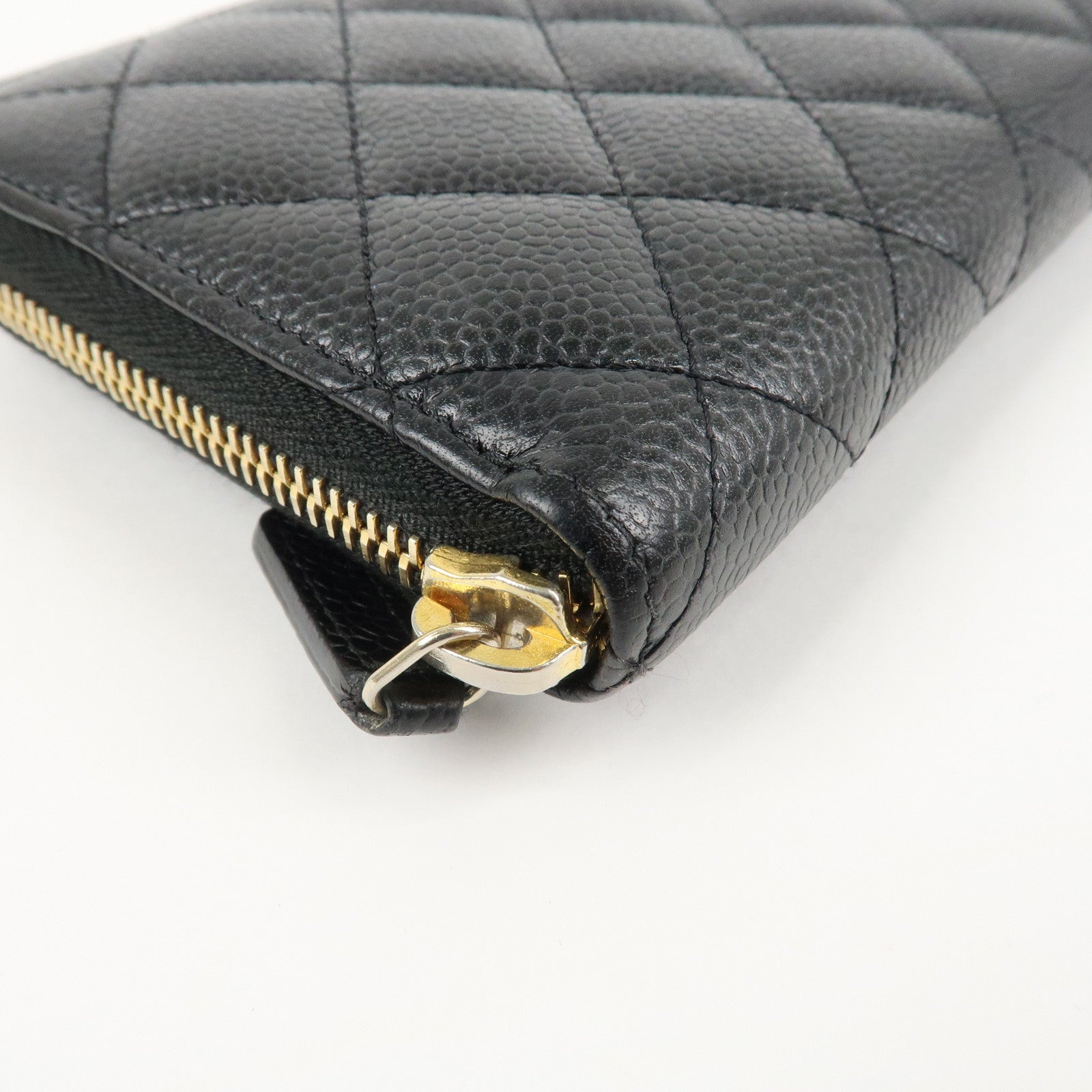 CHANEL Matelasse Caviarskin Round Zippy Long Wallet Black AP0242 Used
