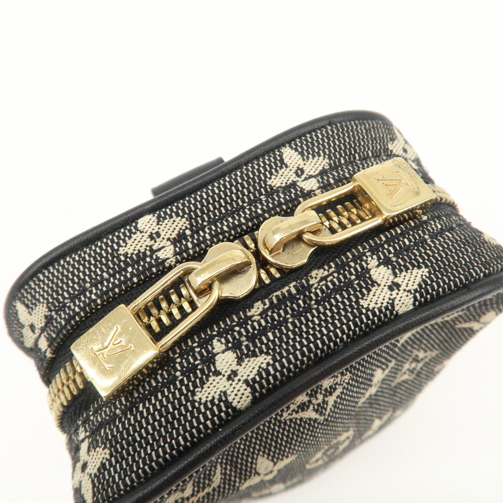 Louis Vuitton Monogram Mini Monogram Mini Canvas Style Noir M92066