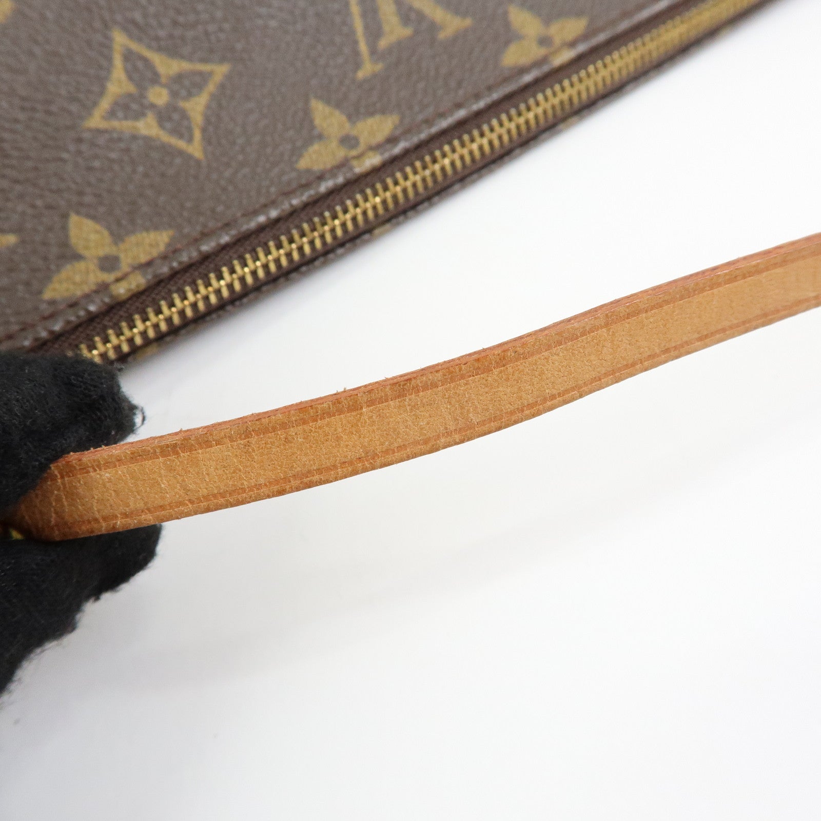 Louis Vuitton Monogram Pochette Accessoires Pouch Hand Bag M51980