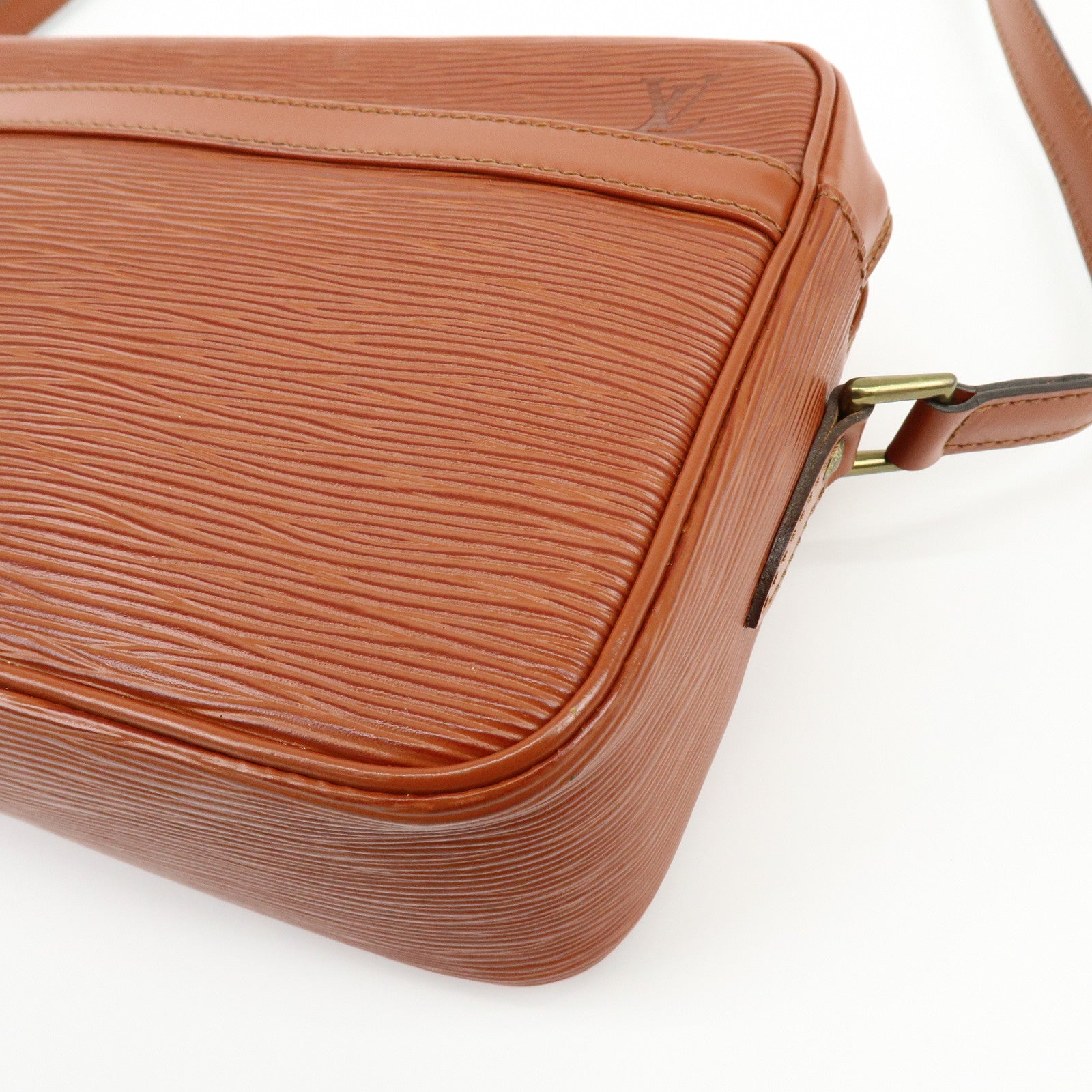 Louis Vuitton Epi Trocadero 27 Shoulder Bag Kenya Brown M52303