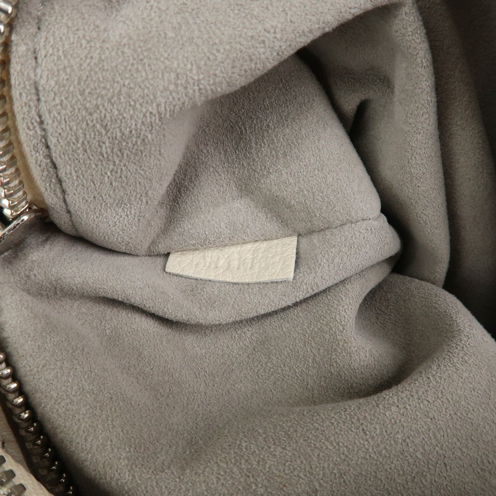 Louis Vuitton Monogram Mahina Selene PM Shoulder Bag Blanc M94275