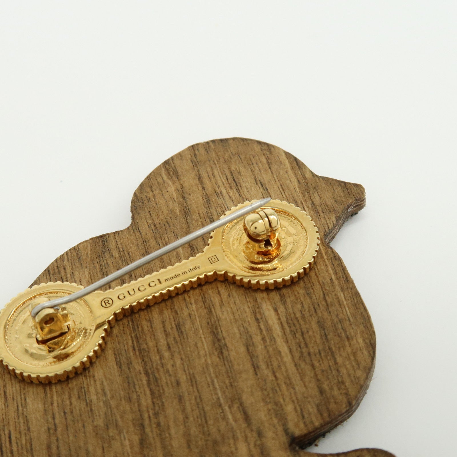 GUCCI Interlocking G Bird Motif Wood Brooch Breast Pin Red Blue