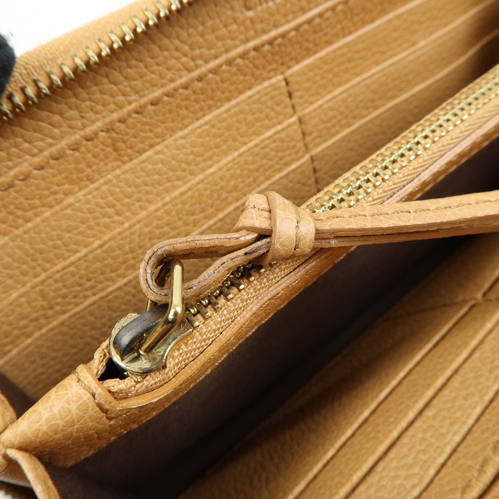 Chloe Paraty Leather Round Zippy Long Wallet Light Brown
