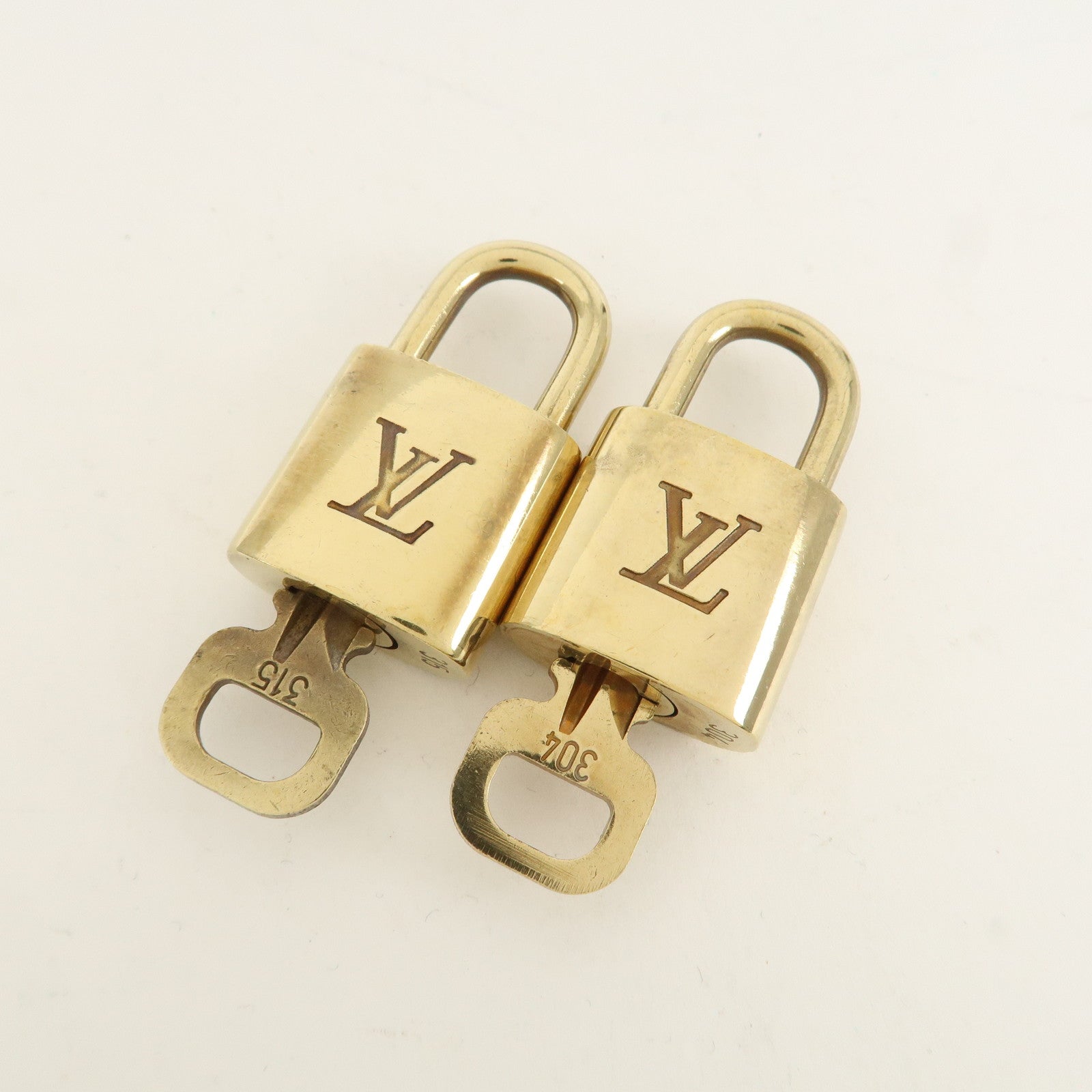 Louis Vuitton Set of 10 Lock & Key Cadena Key Lock Metal Gold Used