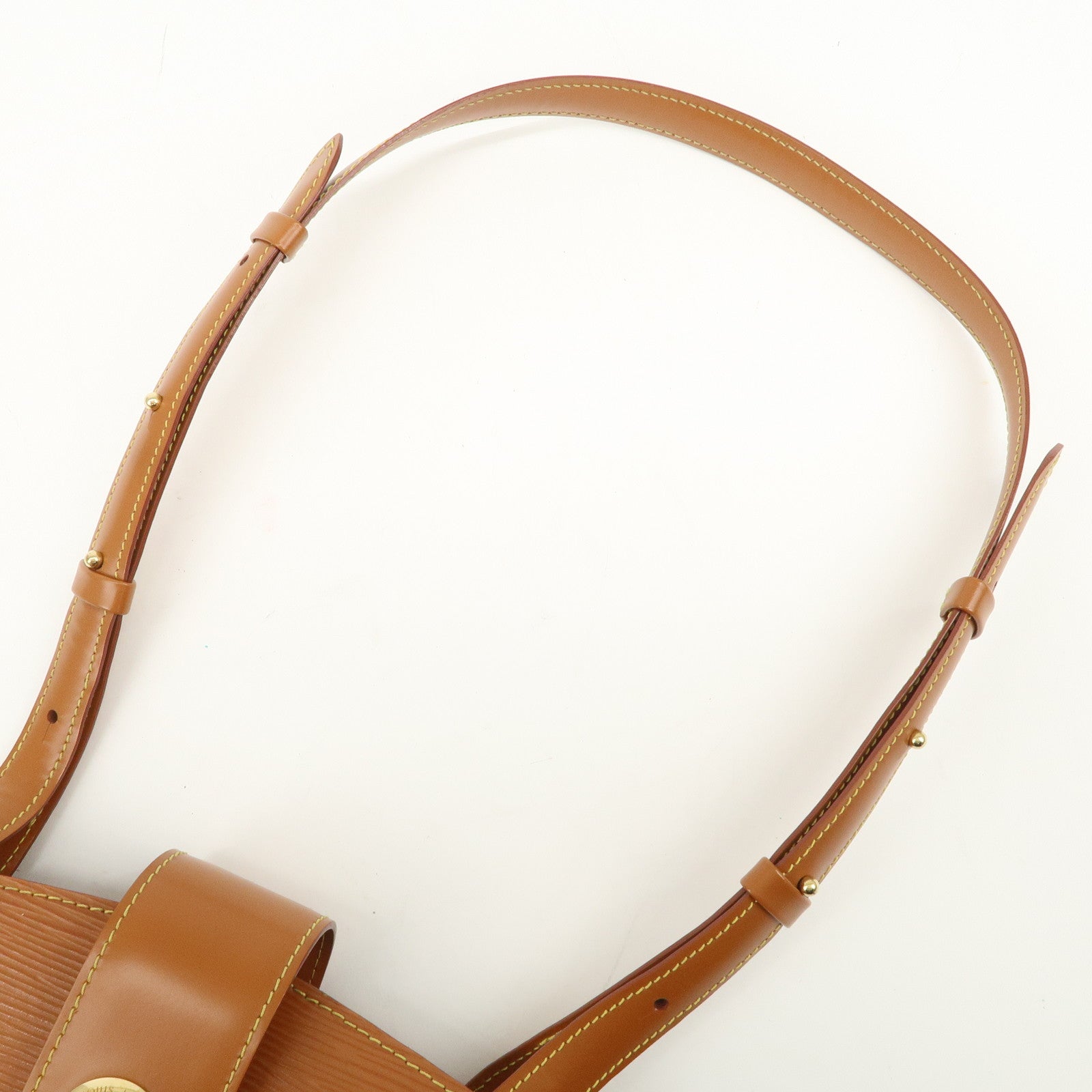 Louis Vuitton Epi Leather Cluny Shoulder Bag Kenya Brown M52253