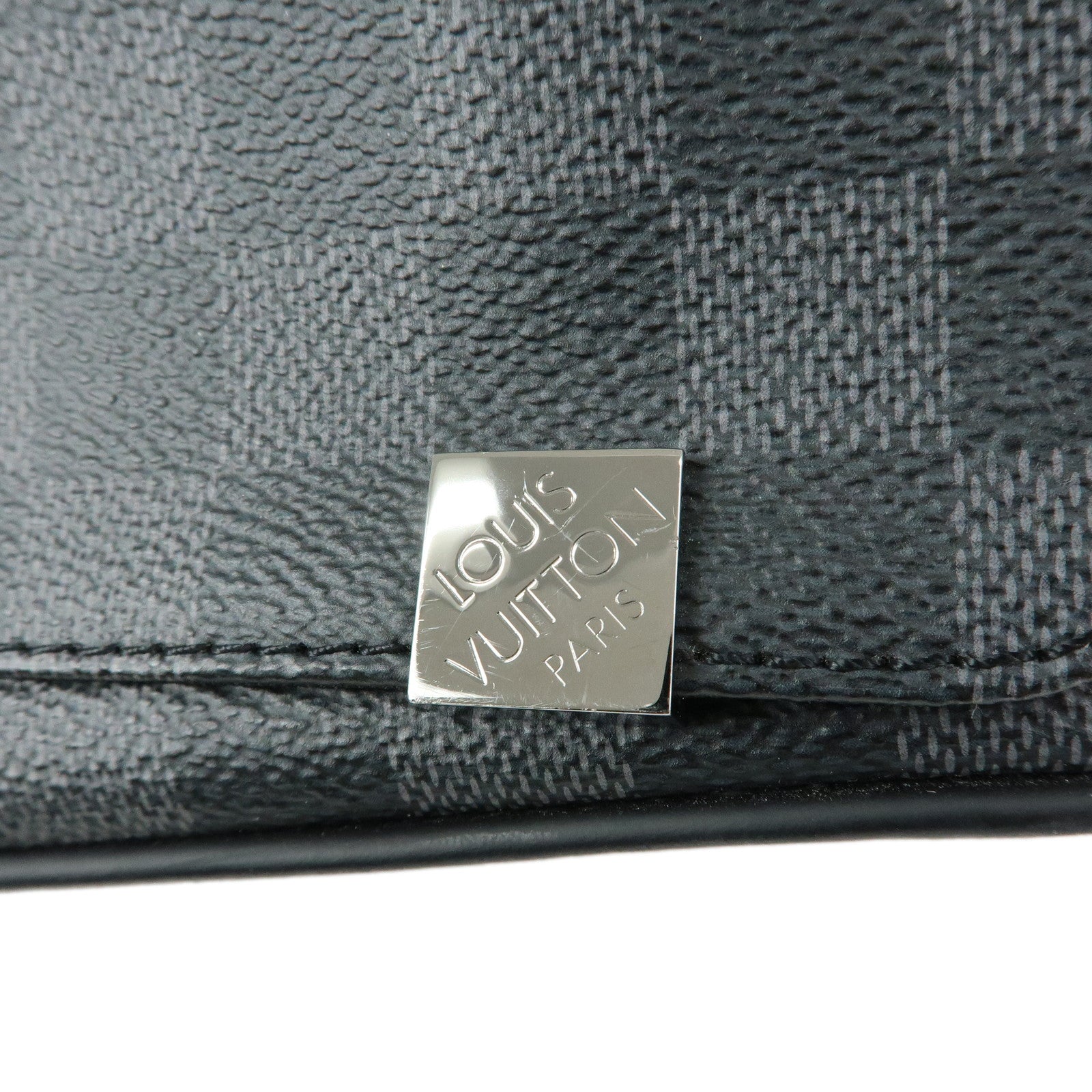 Louis Vuitton Damier Graphite District PM NM Crossbody Bag N41028