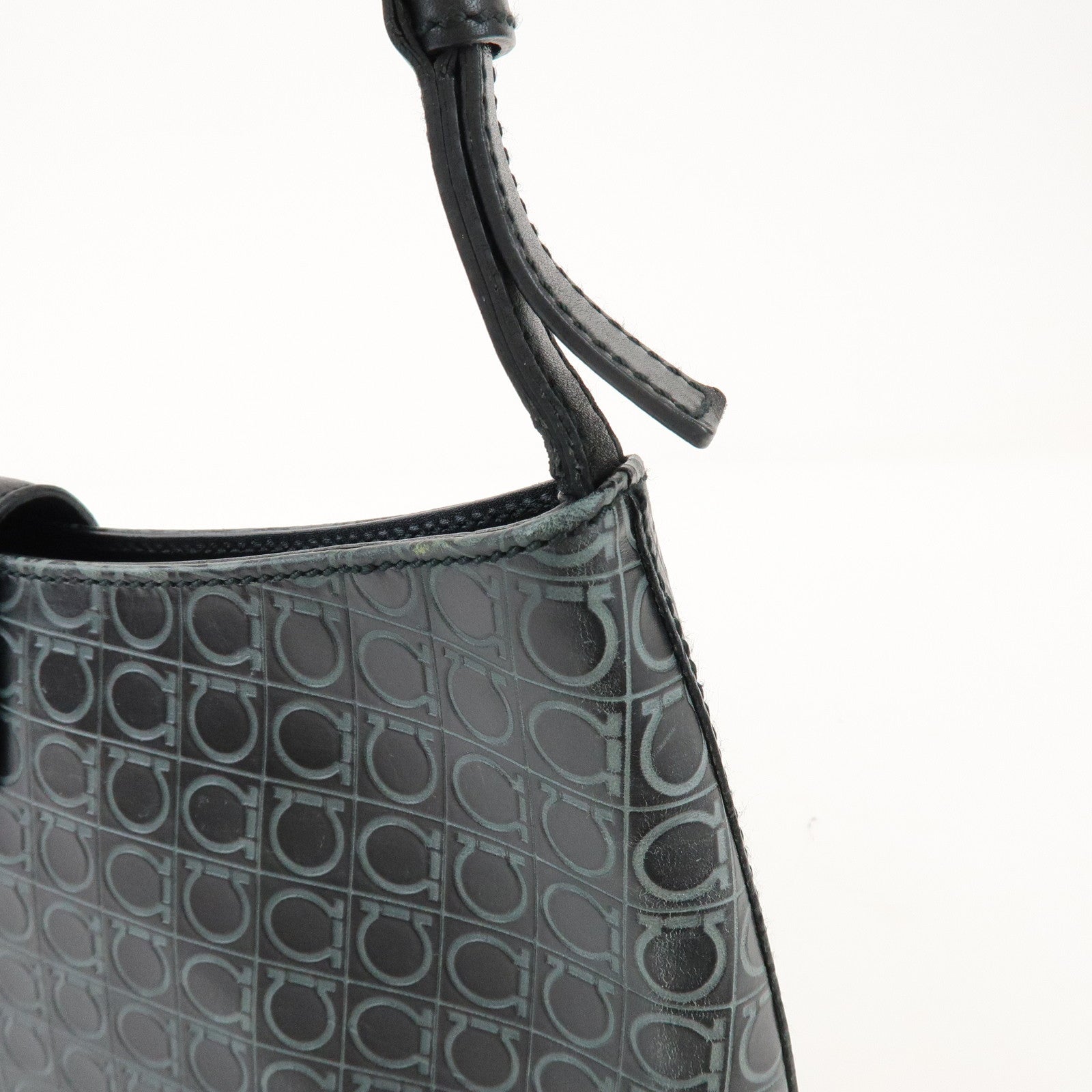 Ferragamo Gancini Leather Shoulder Bag Hand Bag Black