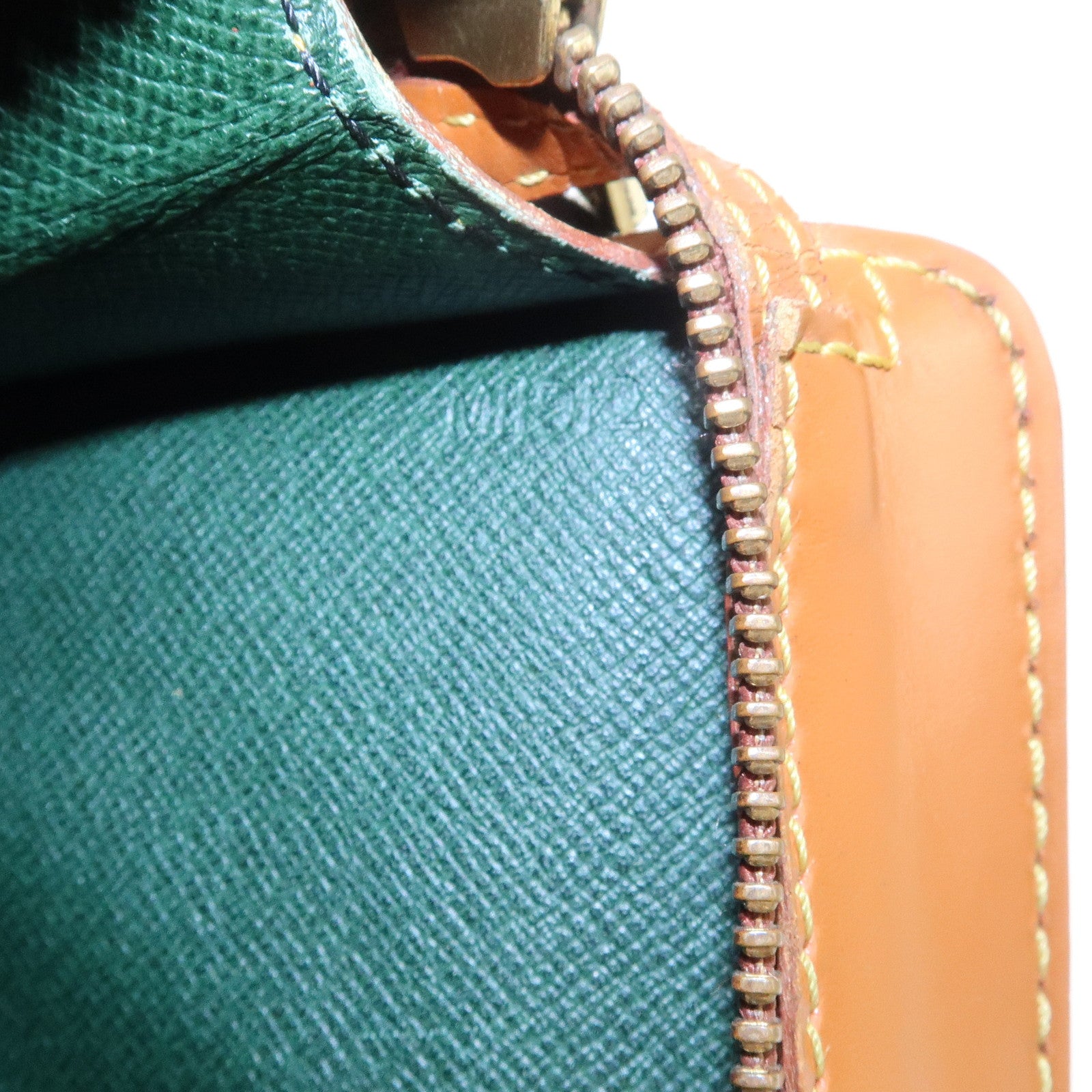 Louis Vuitton Epi Pochette Homme Clutch Bag Zipang Gold M52528