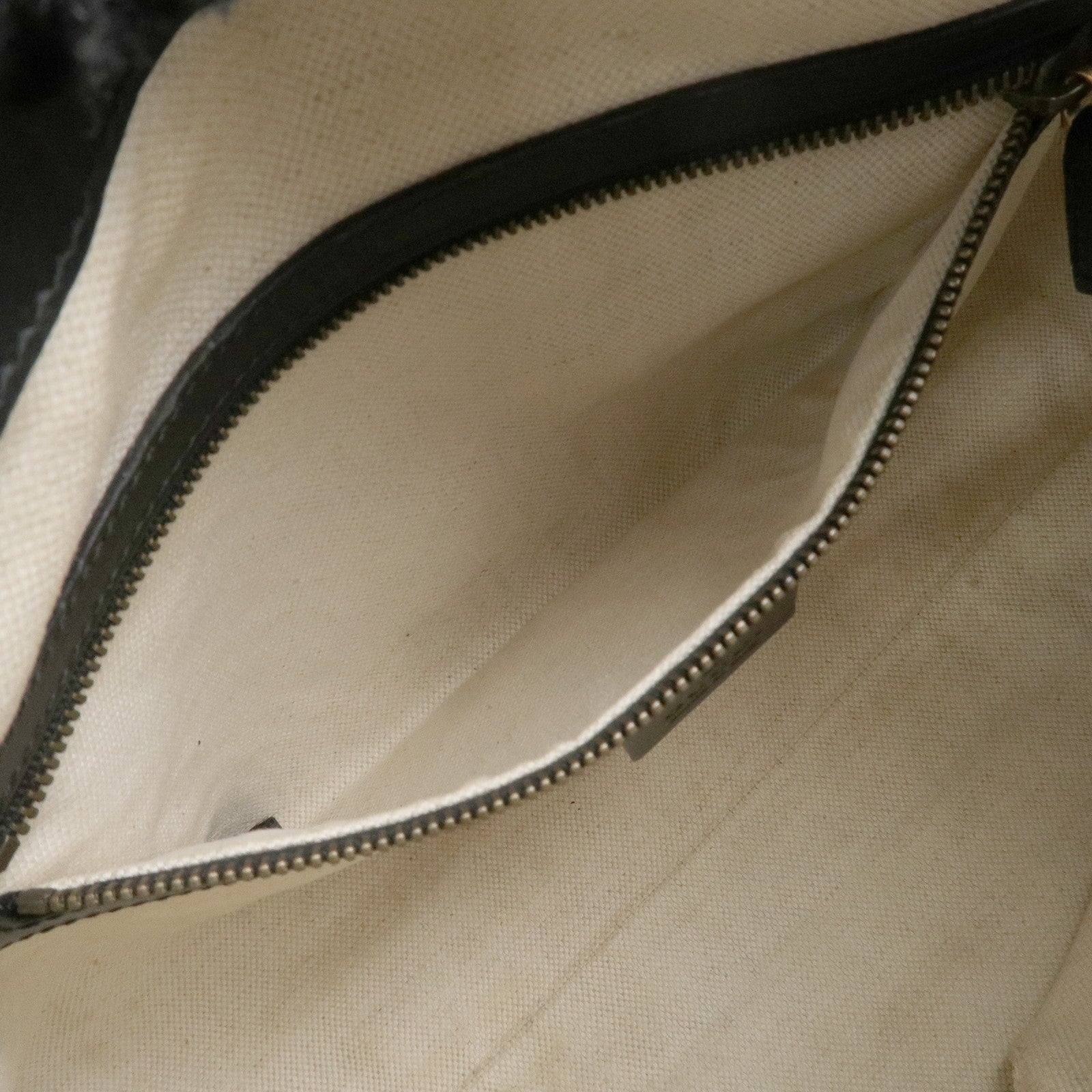 GUCCI Guccissima Scarlet Guccissima Leather Shoulder Bag 282298 Used