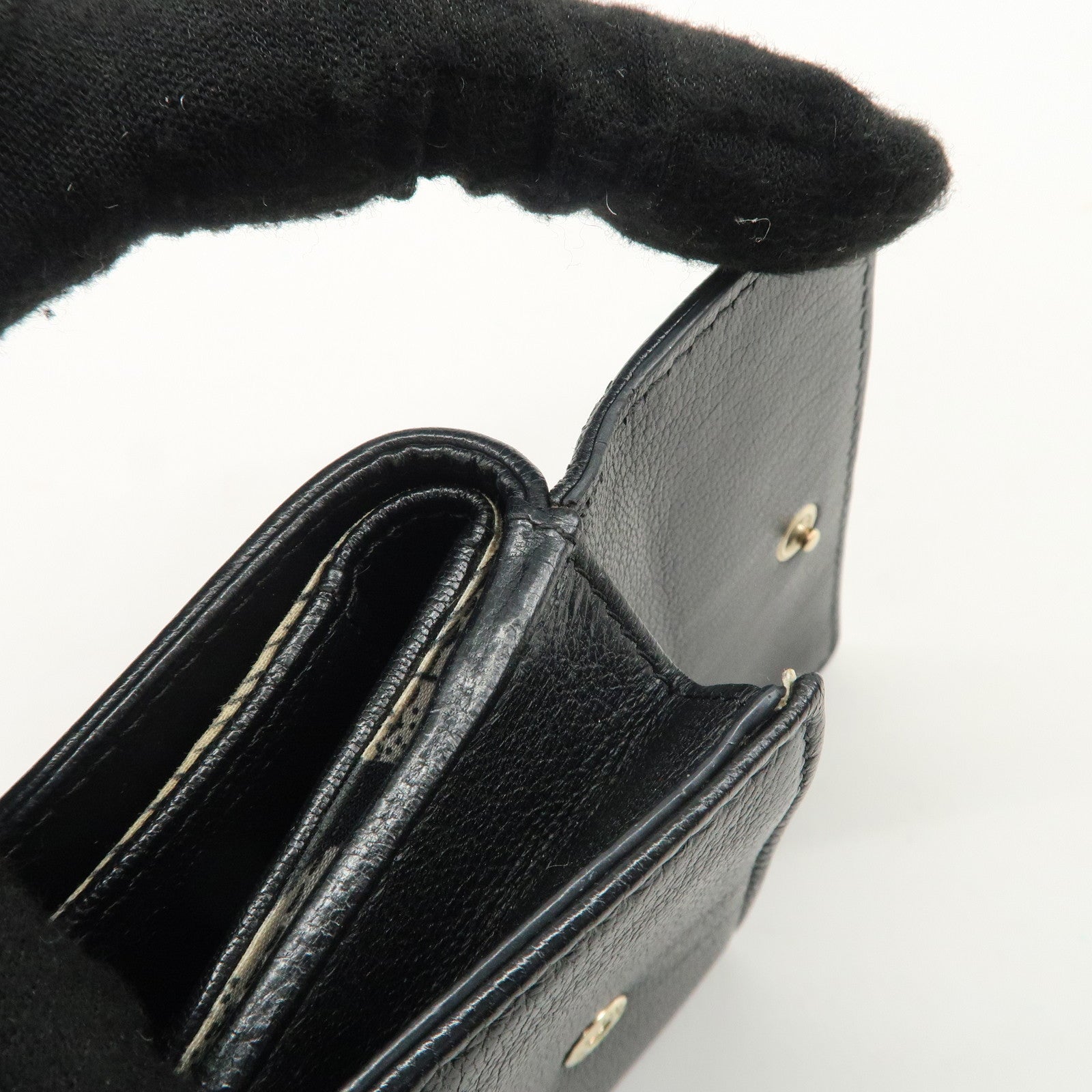 CHANEL Lucky Flower Leather Compact Wallet Black A81651 Used