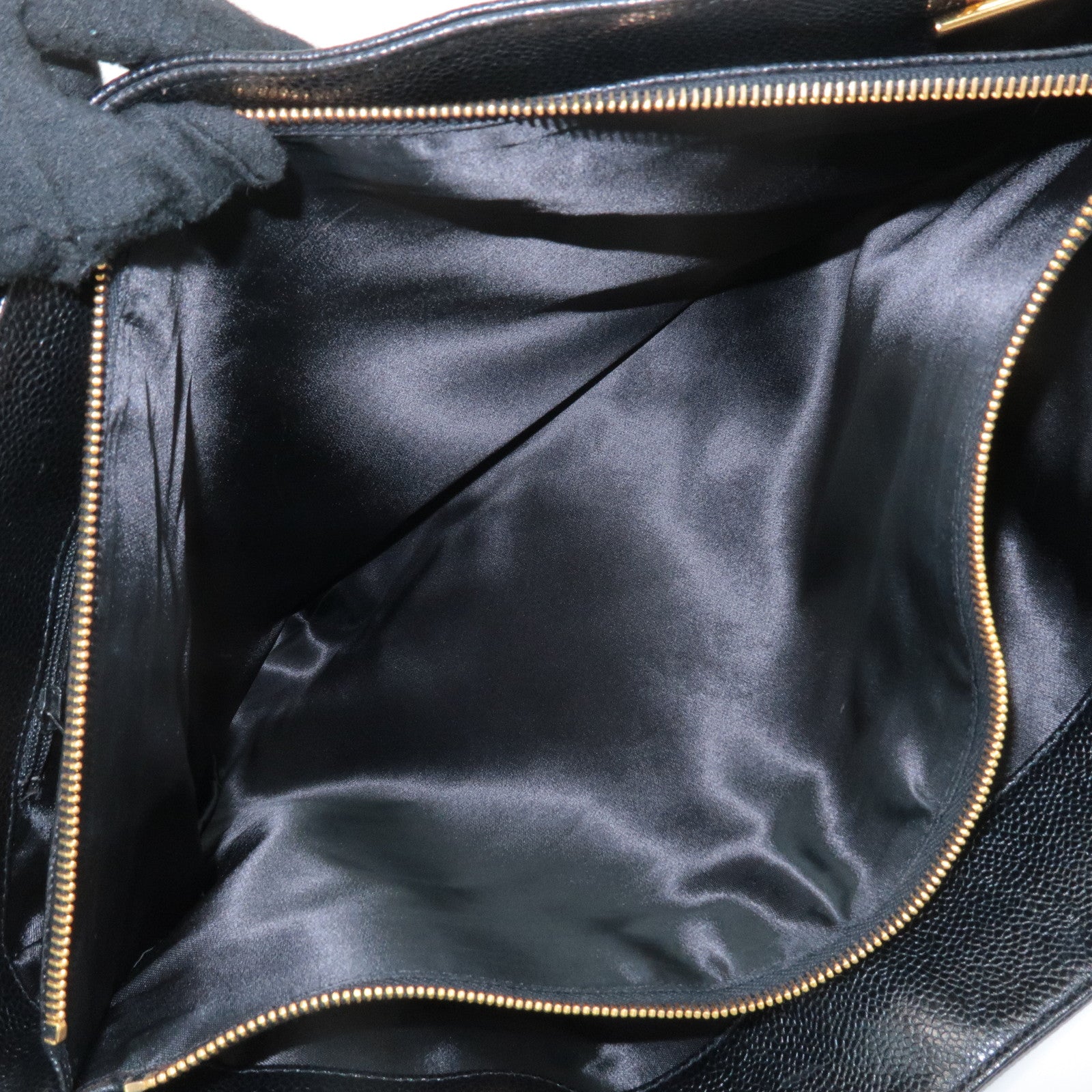 CHANEL COCO Mark Caviar Skin Chain Shoulder Bag Gold Hardware Used