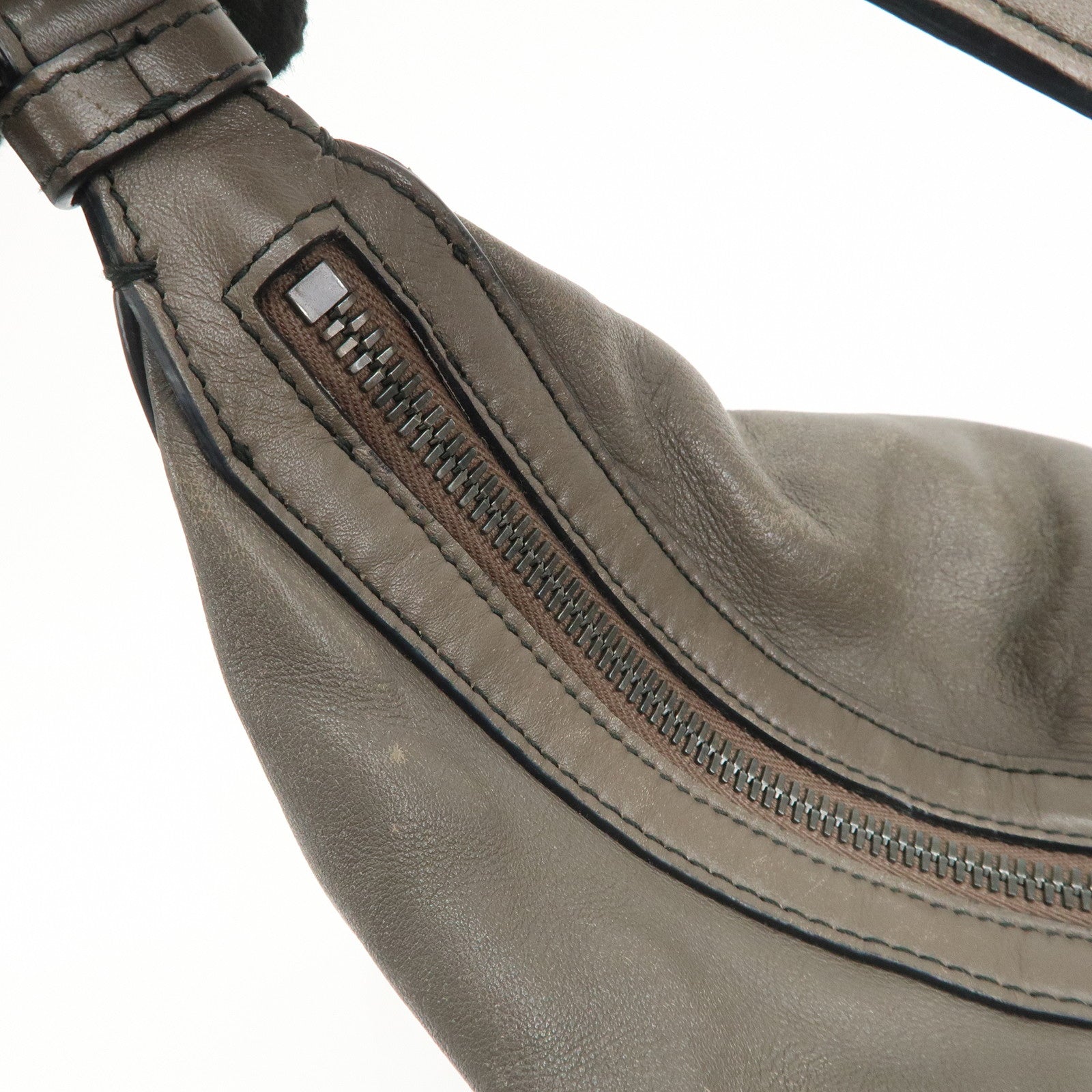 BOTTEGA VENETA Intrecciato Leather Shoulder Bag Greige Used