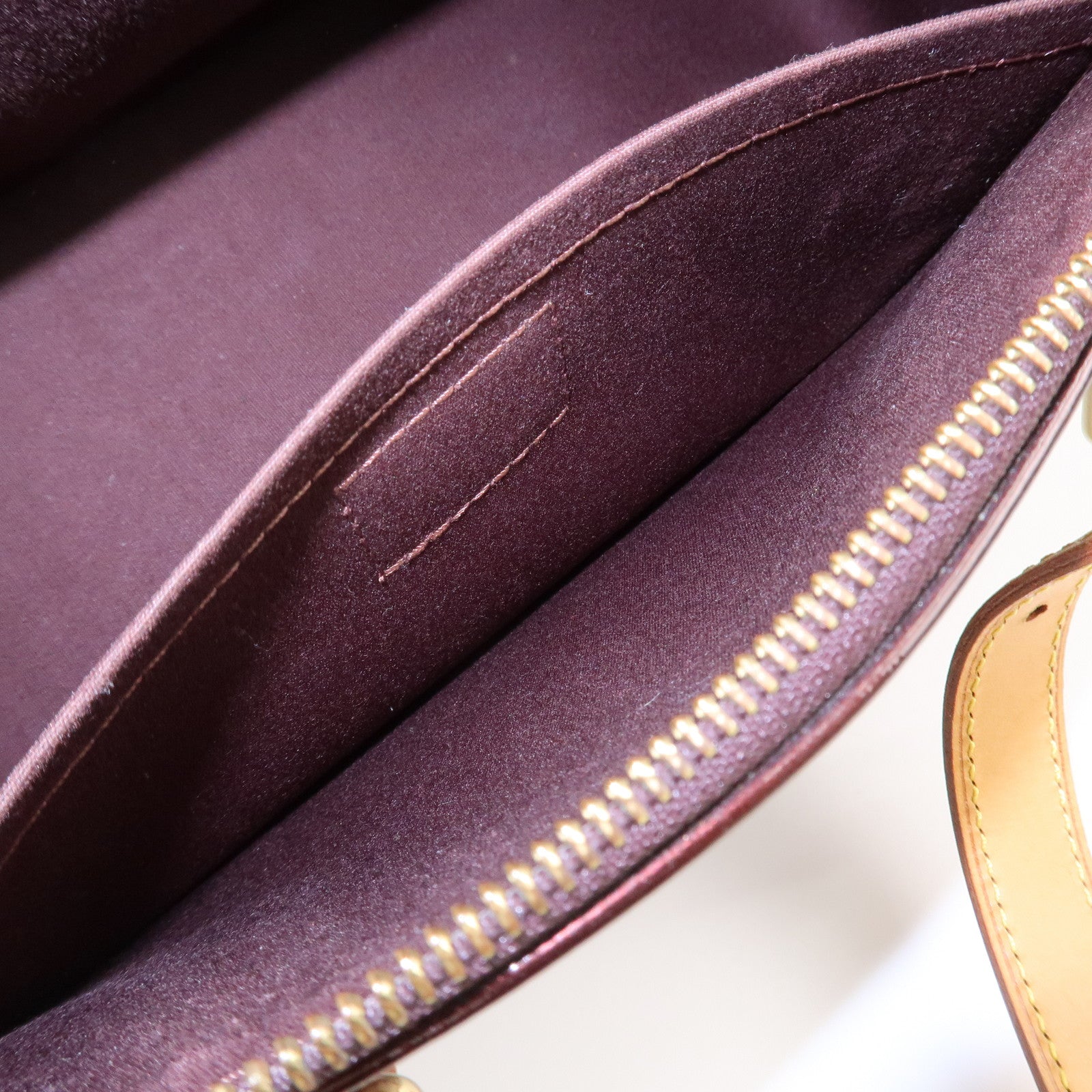 Louis Vuitton Monogram Vernis Rosewood Avenue Hand Bag M93510 Used