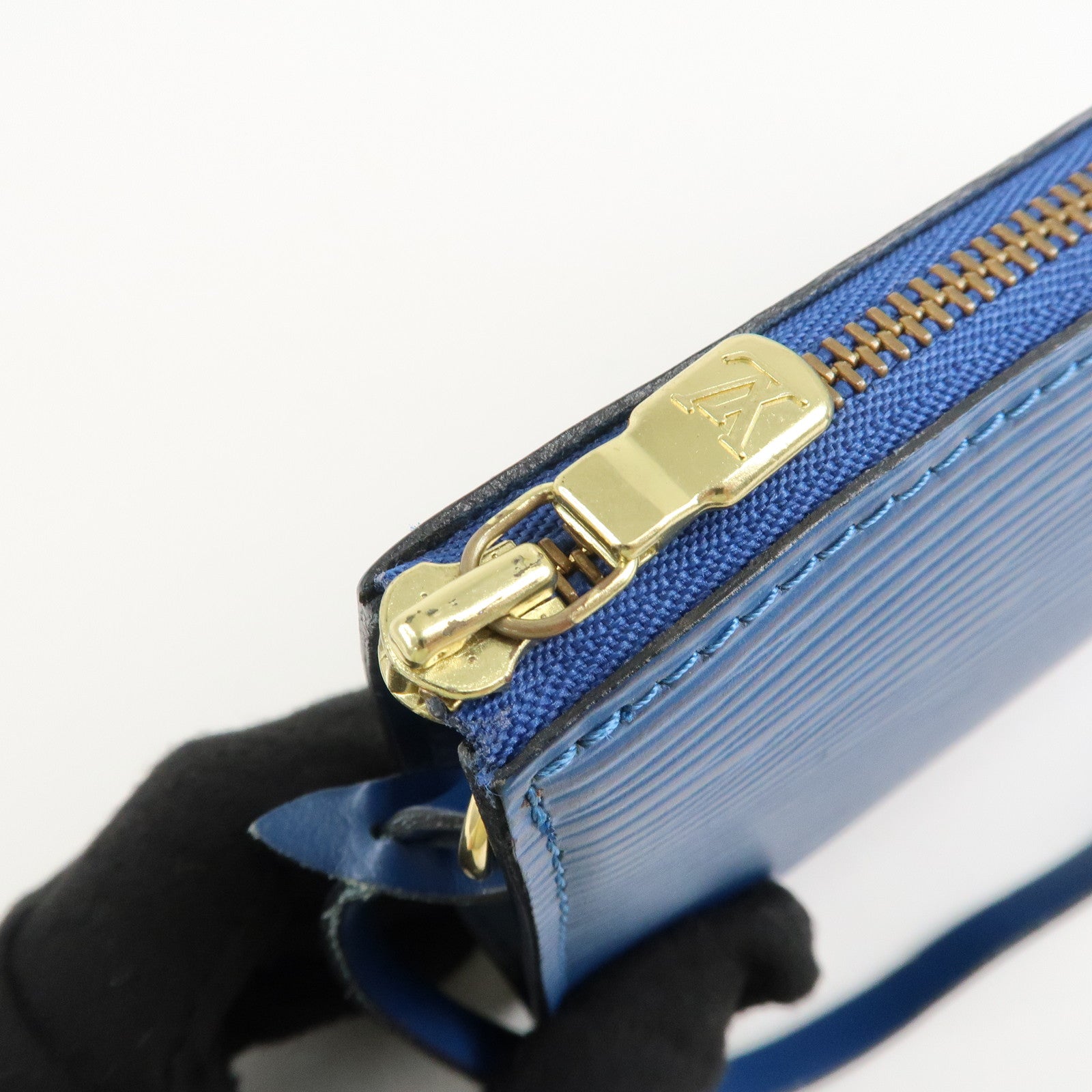 Louis Vuitton Epi Pochette Accessoires OldStyle Toledo Blue M52947 Used